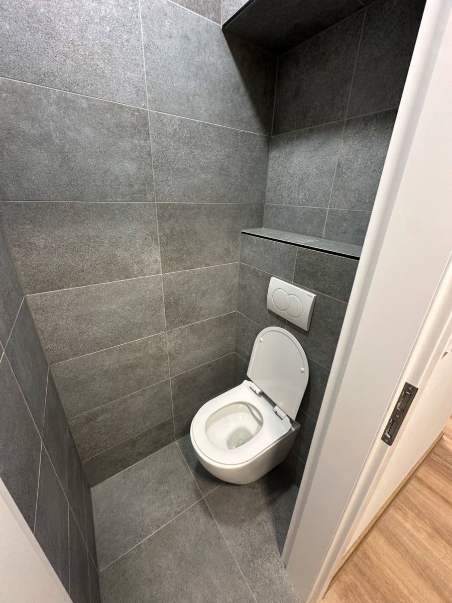 Pronájem bytu 2+1 64 m², Tř. Maršála Malinovského, Uherské Hradiště, Zlínský kraj Pronájem bytu 2+1 64 m², Tř. Maršála Malinovského, Uherské Hradiště, Zlínský kraj