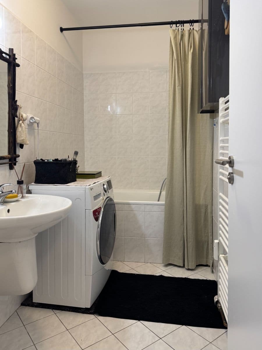 Prodej bytu 3+kk 66 m², Žiželická, Praha, Praha Prodej bytu 3+kk 66 m², Žiželická, Praha, Praha