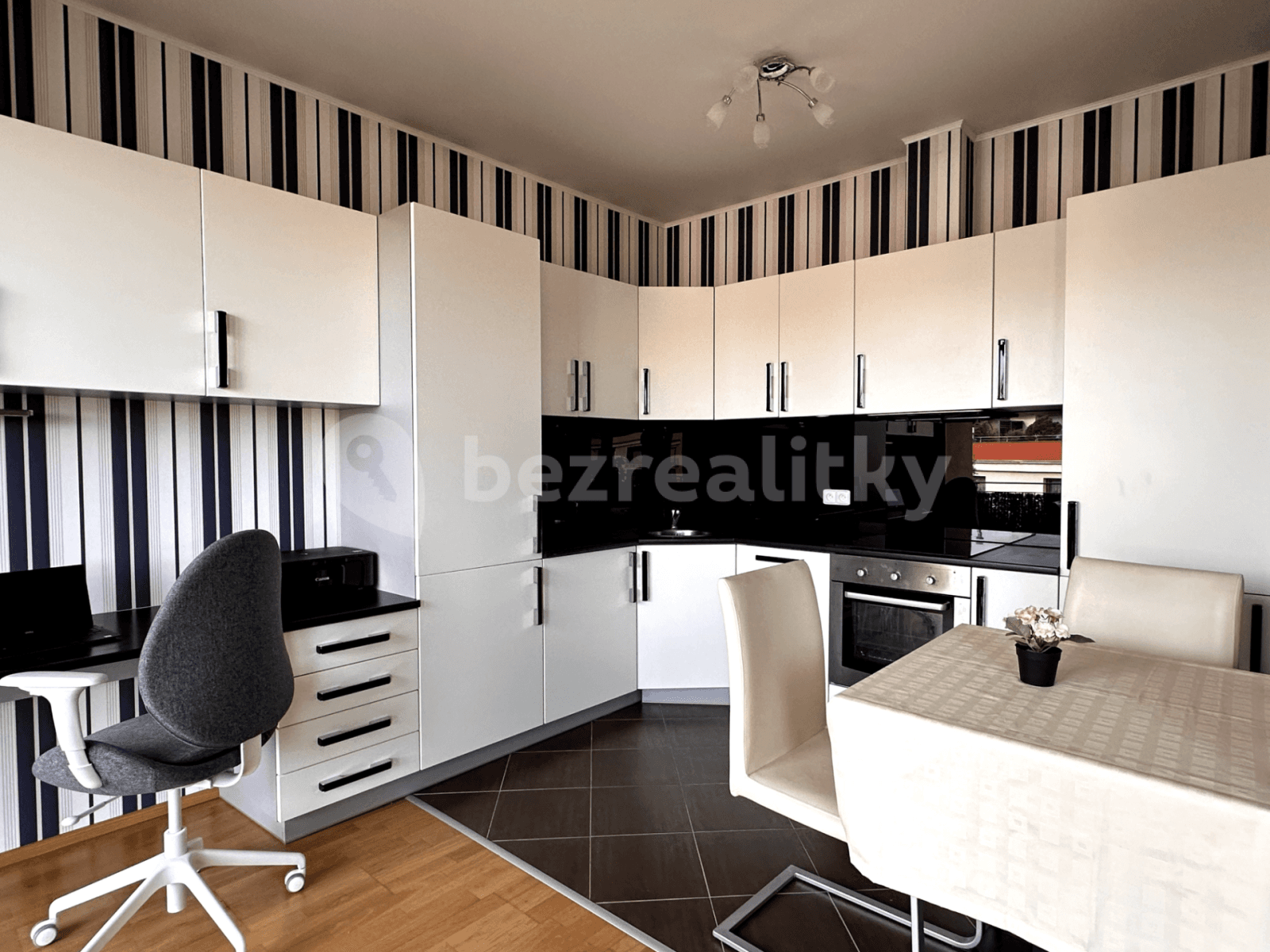 Pronájem bytu 1+kk 39 m², Nad Dalejským údolím, Praha, Praha Pronájem bytu 1+kk 39 m², Nad Dalejským údolím, Praha, Praha