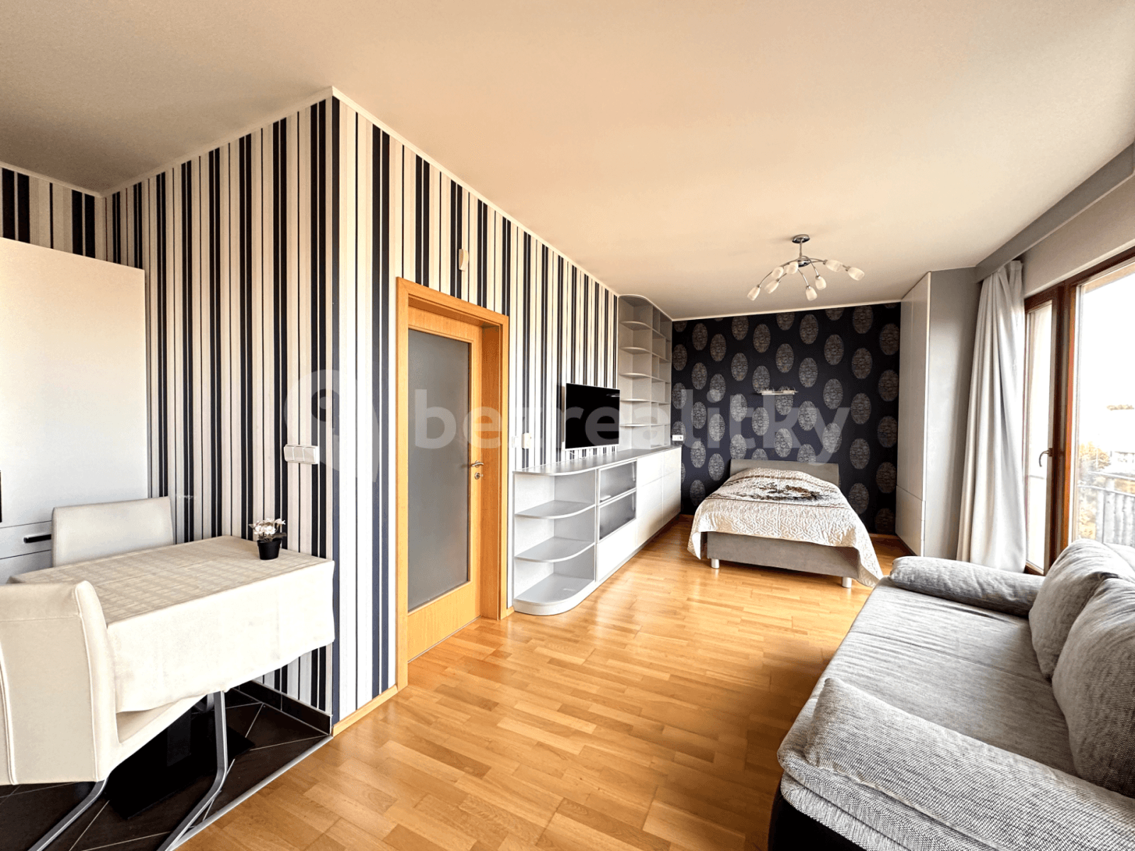 Pronájem bytu 1+kk 39 m², Nad Dalejským údolím, Praha, Praha Pronájem bytu 1+kk 39 m², Nad Dalejským údolím, Praha, Praha