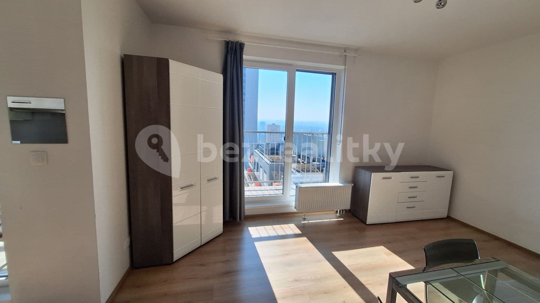 Pronájem bytu 1+kk 35 m², Nad Úžlabinou, Praha, Praha Pronájem bytu 1+kk 35 m², Nad Úžlabinou, Praha, Praha