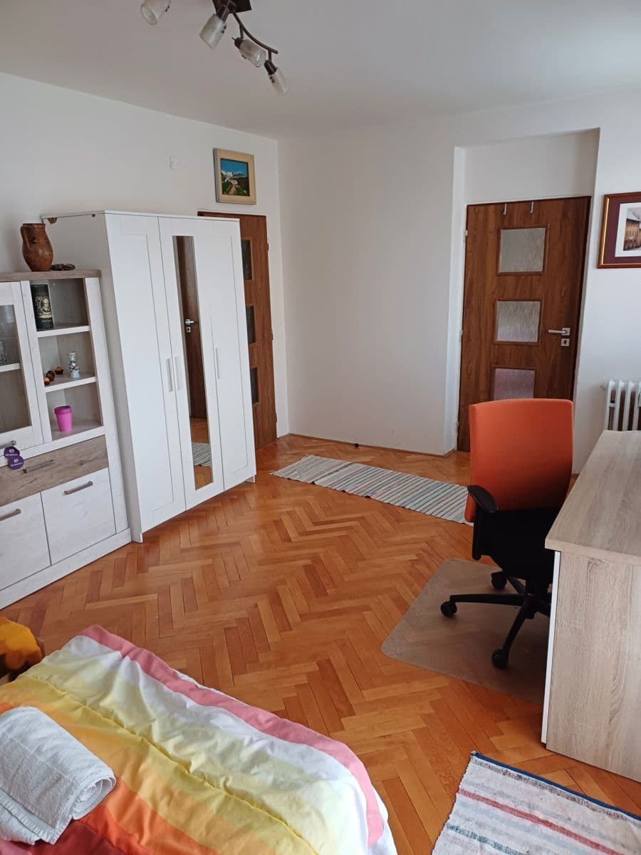 Pronájem bytu 3+1 20 m², Holčovická, Praha, Praha Pronájem bytu 3+1 20 m², Holčovická, Praha, Praha