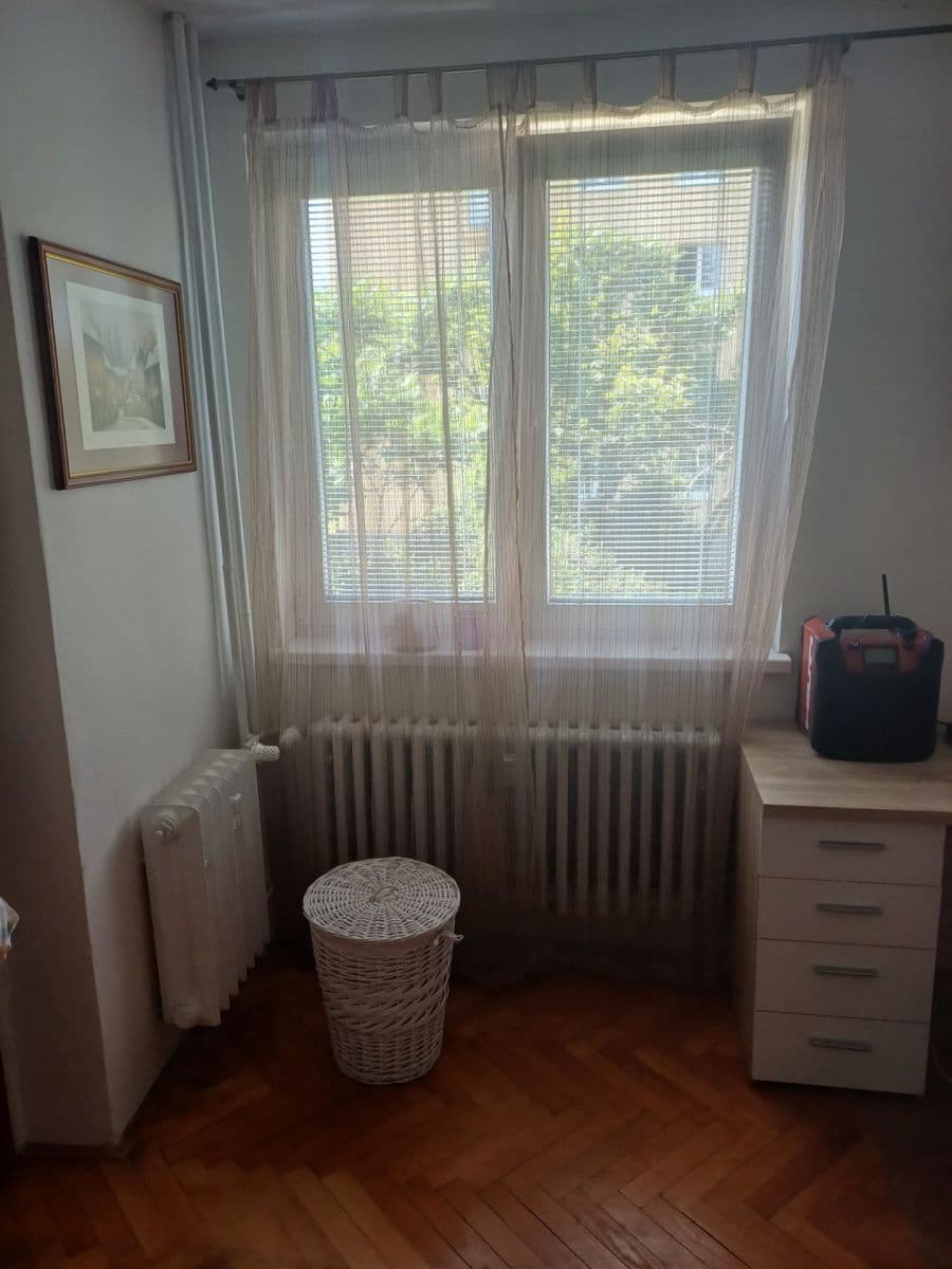 Pronájem bytu 3+1 20 m², Holčovická, Praha, Praha Pronájem bytu 3+1 20 m², Holčovická, Praha, Praha