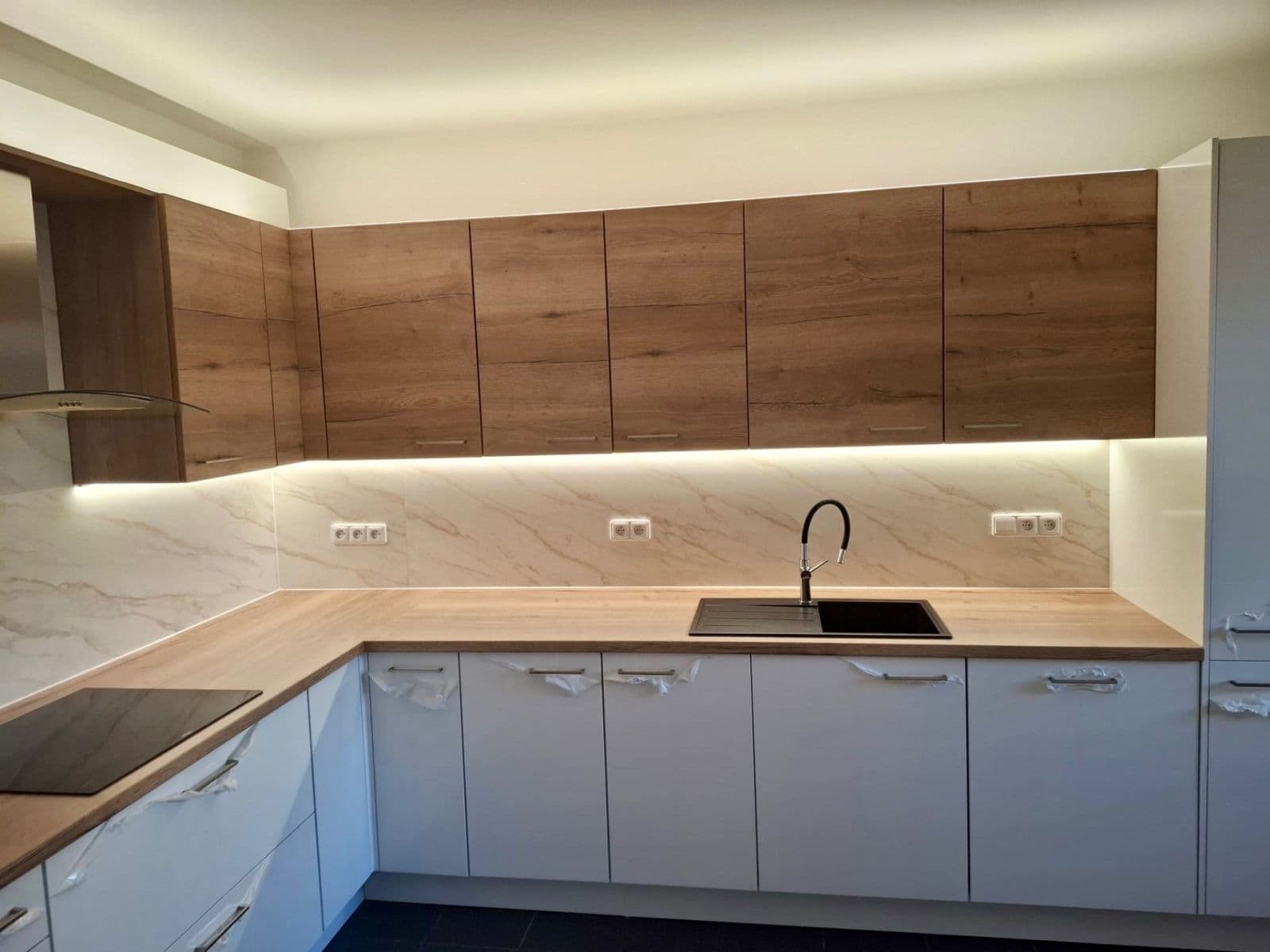 Pronájem bytu 4+1 100 m², Josefa Hory, Jablonec nad Nisou, Liberecký kraj Pronájem bytu 4+1 100 m², Josefa Hory, Jablonec nad Nisou, Liberecký kraj