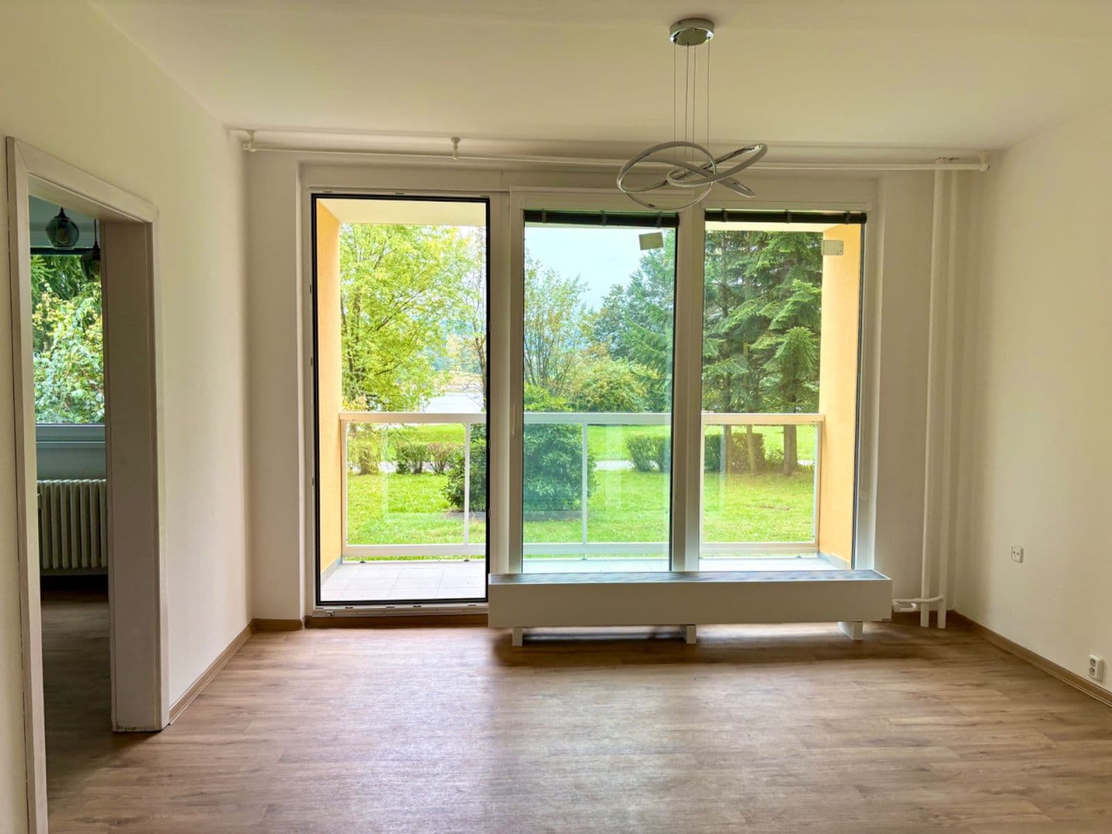 Pronájem bytu 4+1 100 m², Josefa Hory, Jablonec nad Nisou, Liberecký kraj Pronájem bytu 4+1 100 m², Josefa Hory, Jablonec nad Nisou, Liberecký kraj