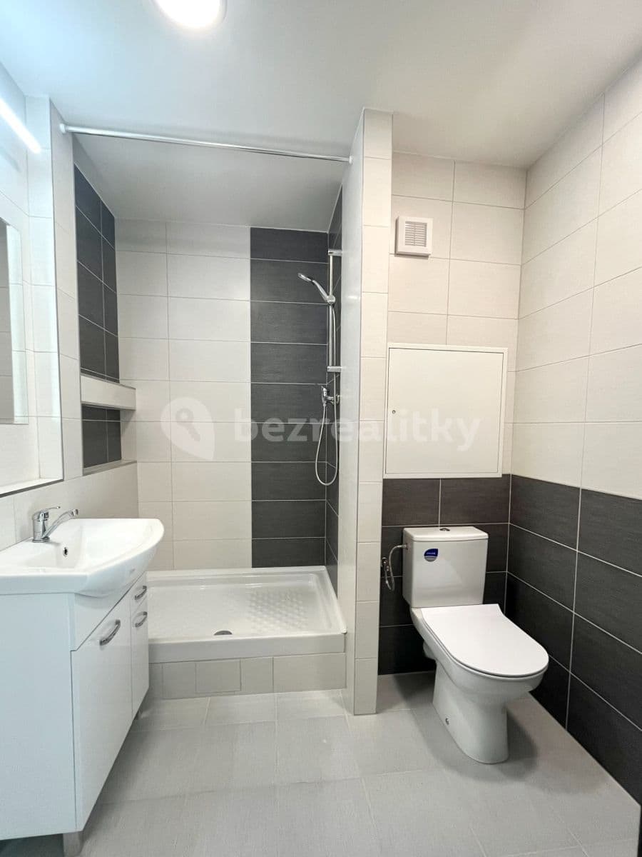 Pronájem bytu 1+kk 27 m², Svídnická, Praha, Praha Pronájem bytu 1+kk 27 m², Svídnická, Praha, Praha