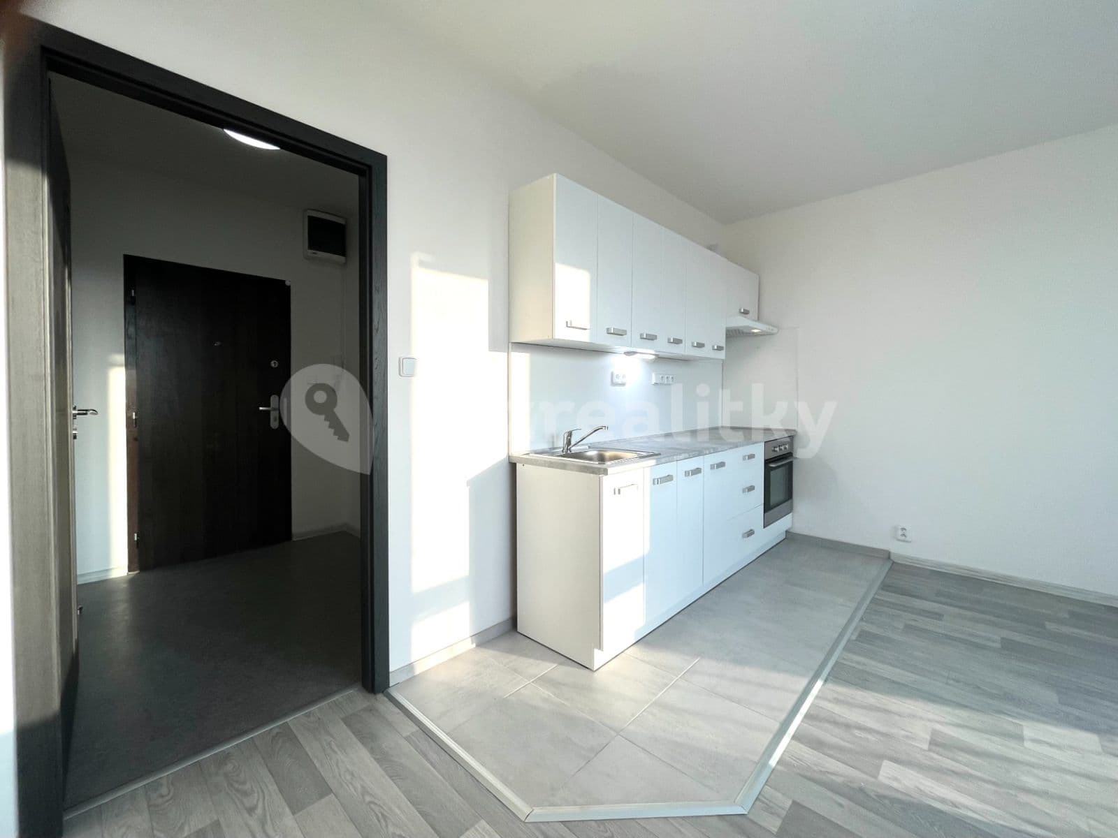 Pronájem bytu 1+kk 27 m², Svídnická, Praha, Praha Pronájem bytu 1+kk 27 m², Svídnická, Praha, Praha