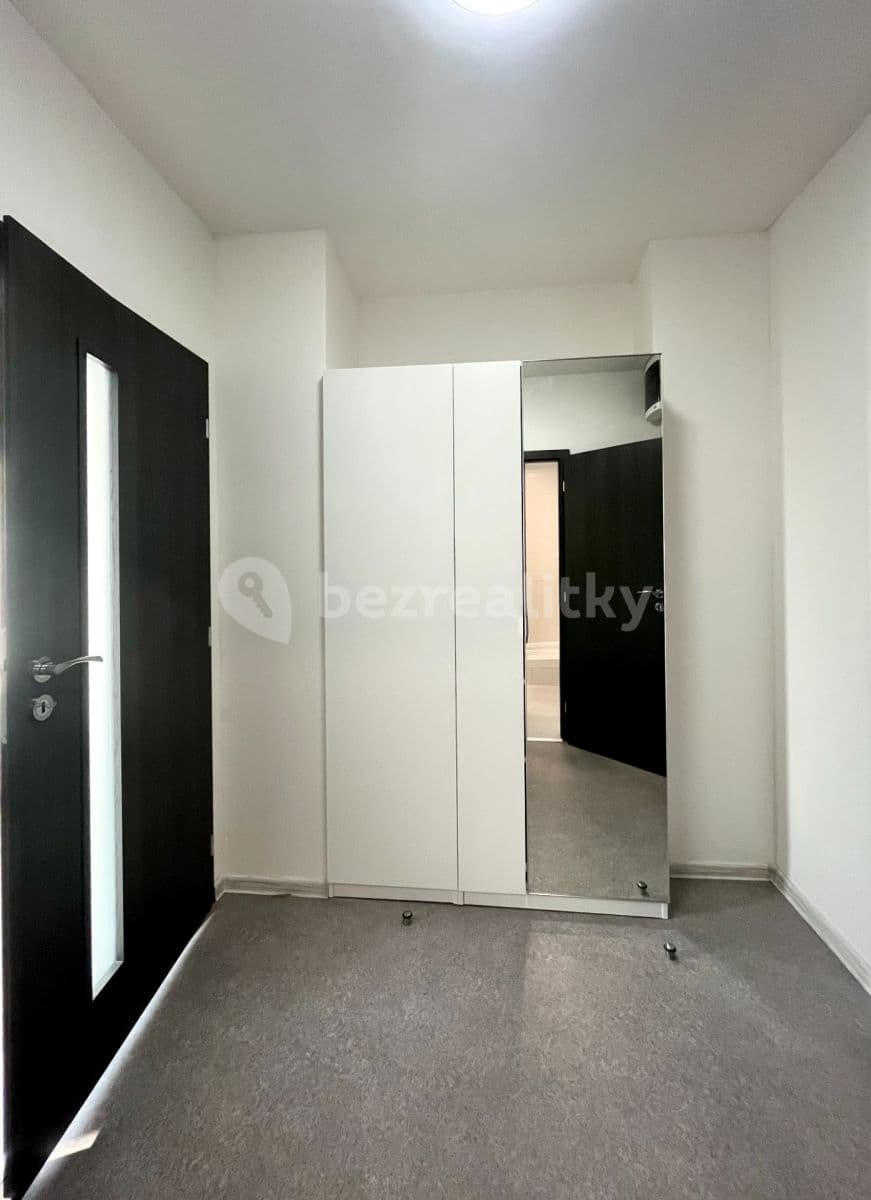 Pronájem bytu 1+kk 27 m², Svídnická, Praha, Praha Pronájem bytu 1+kk 27 m², Svídnická, Praha, Praha