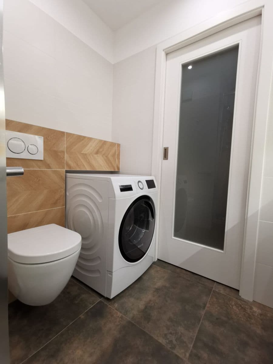 Prodej bytu 2+kk 40 m², Hurbanova, Praha, Praha Prodej bytu 2+kk 40 m², Hurbanova, Praha, Praha