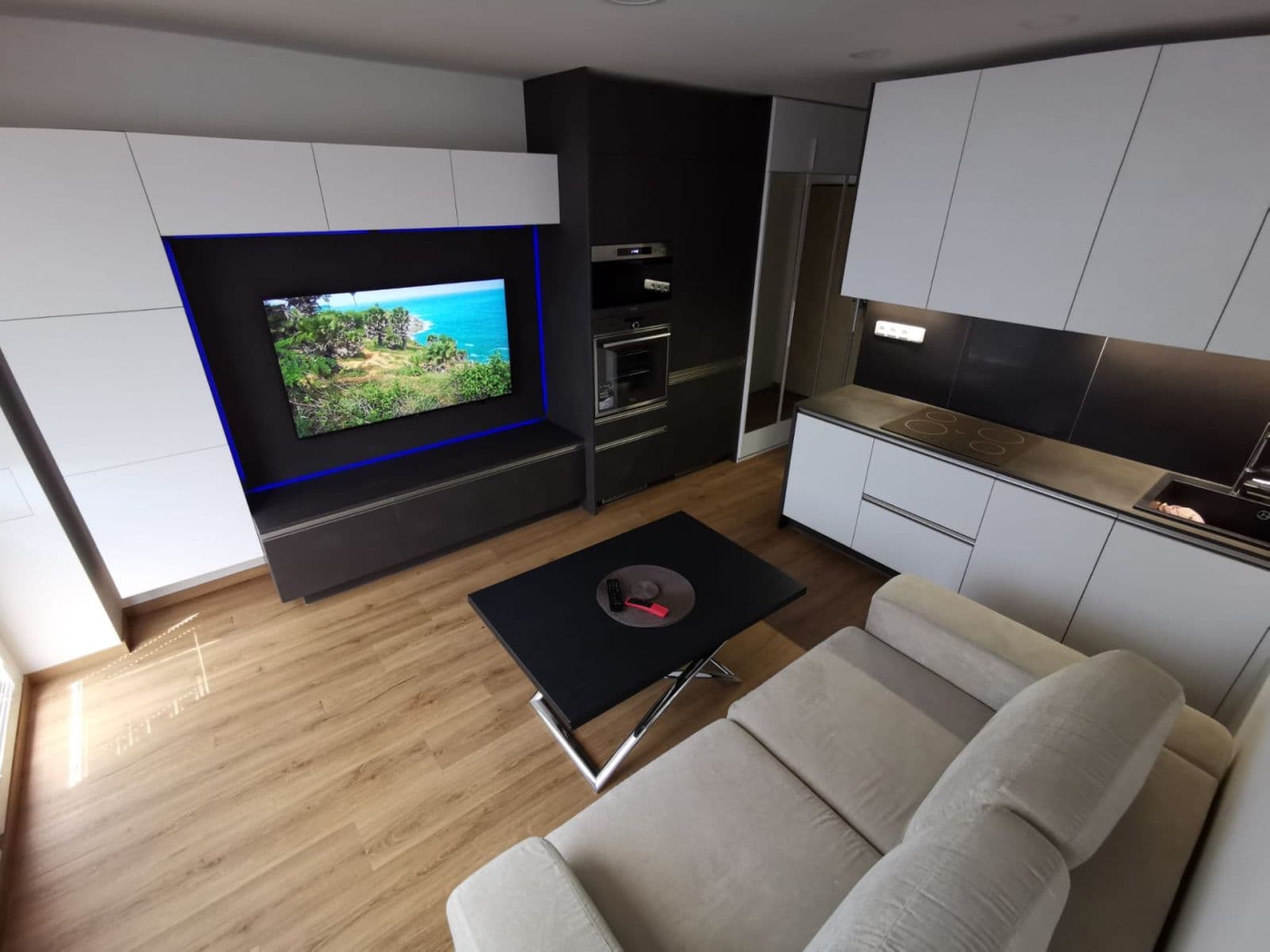 Prodej bytu 2+kk 40 m², Hurbanova, Praha, Praha Prodej bytu 2+kk 40 m², Hurbanova, Praha, Praha