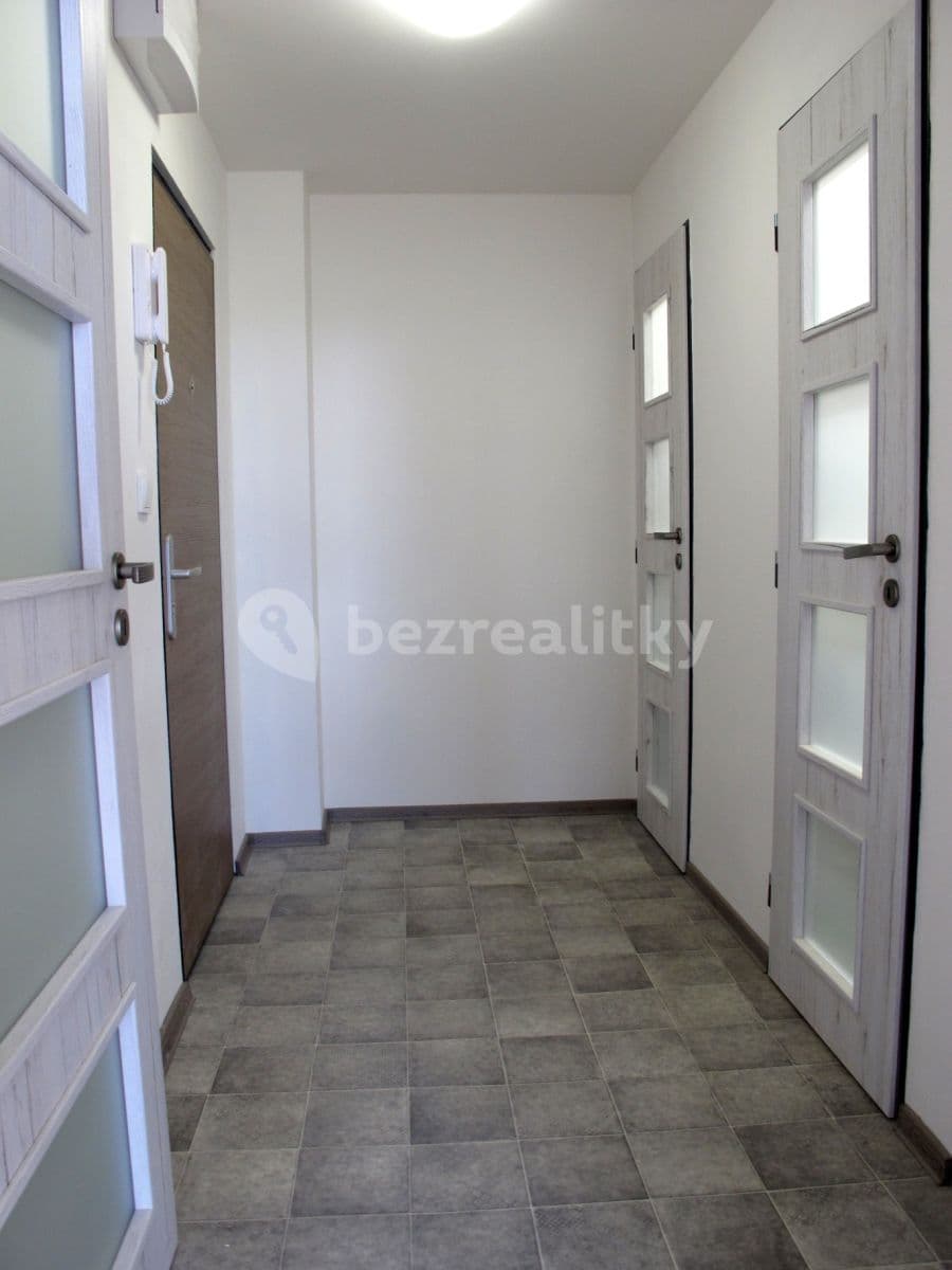 Pronájem bytu 2+1 40 m², Nezvalova, Benešov, Středočeský kraj Pronájem bytu 2+1 40 m², Nezvalova, Benešov, Středočeský kraj