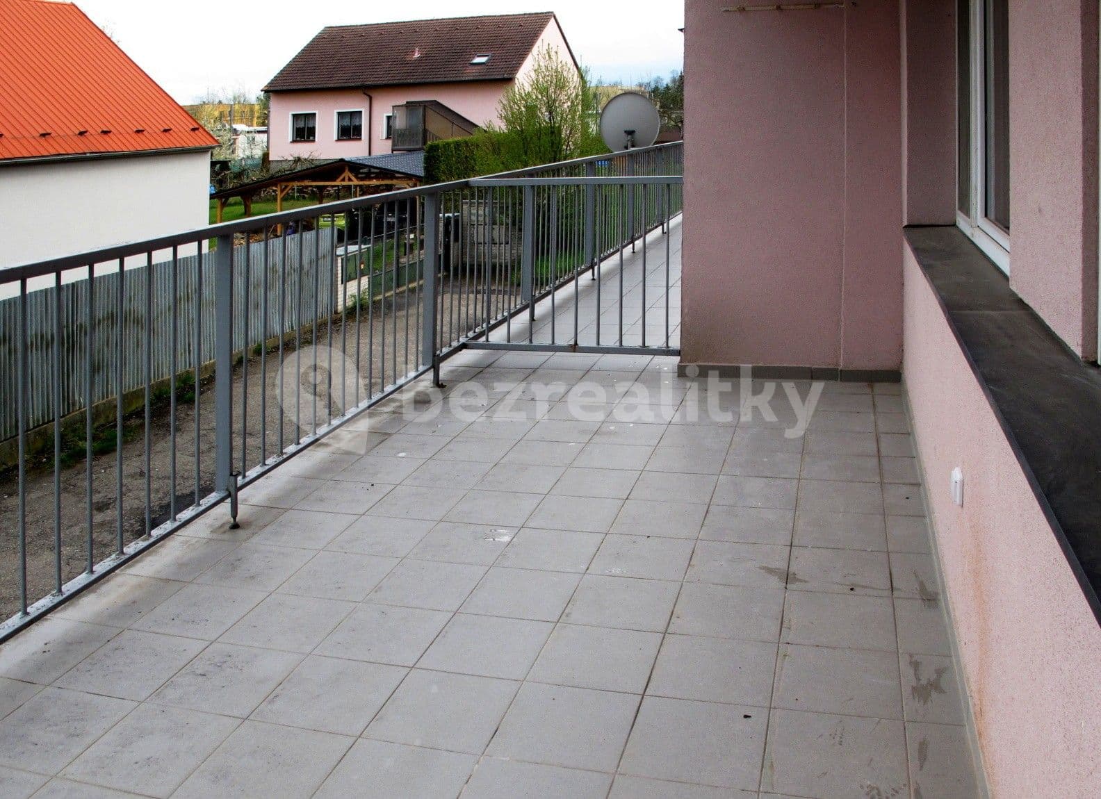 Pronájem bytu 2+1 40 m², Nezvalova, Benešov, Středočeský kraj Pronájem bytu 2+1 40 m², Nezvalova, Benešov, Středočeský kraj