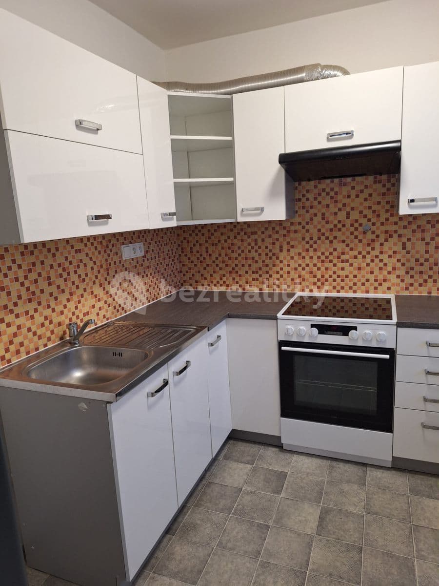 Pronájem bytu 2+1 40 m², Nezvalova, Benešov, Středočeský kraj Pronájem bytu 2+1 40 m², Nezvalova, Benešov, Středočeský kraj