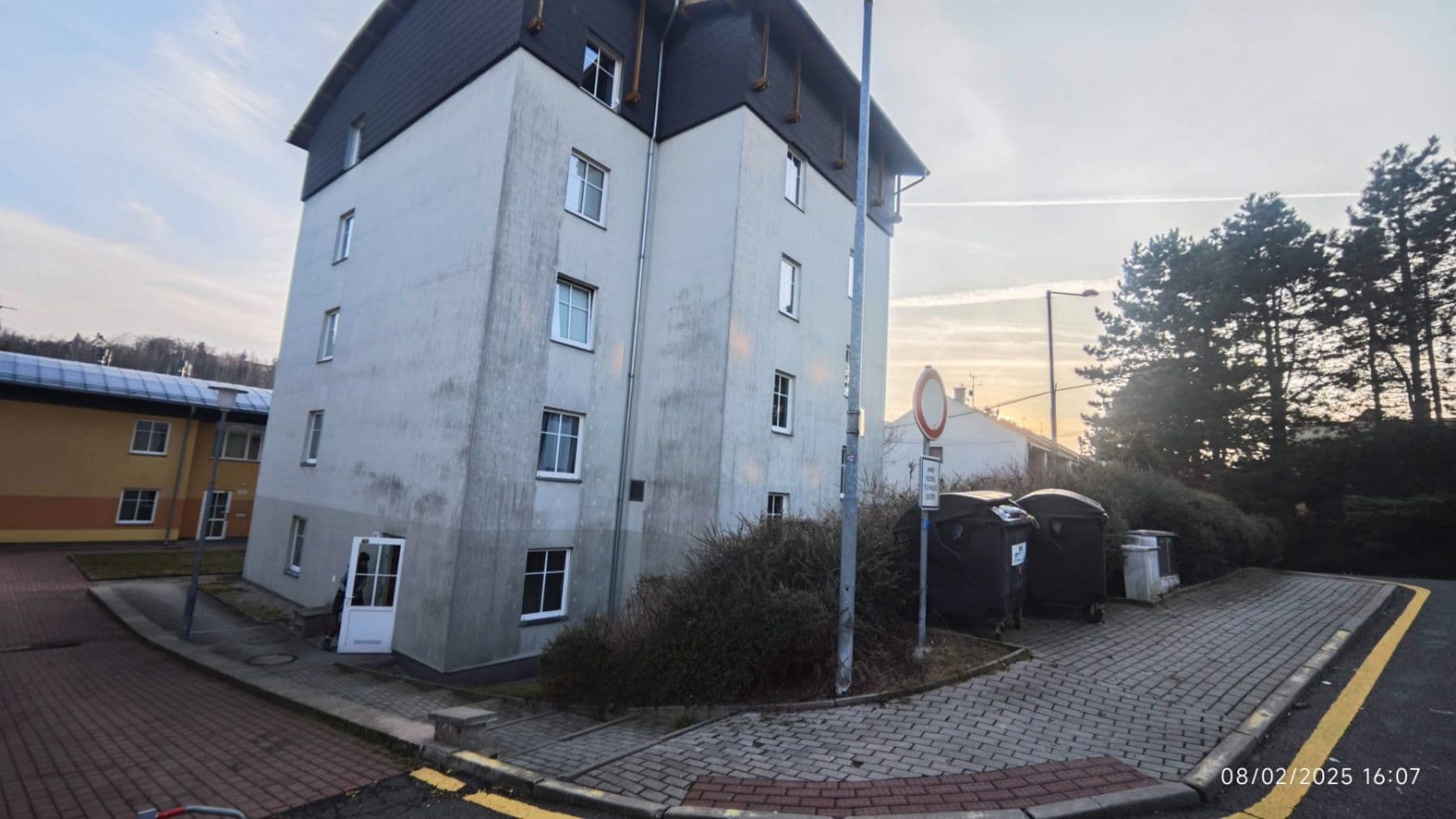Pronájem bytu 1+kk 44 m², Sluneční stráň, Liberec, Liberecký kraj Pronájem bytu 1+kk 44 m², Sluneční stráň, Liberec, Liberecký kraj
