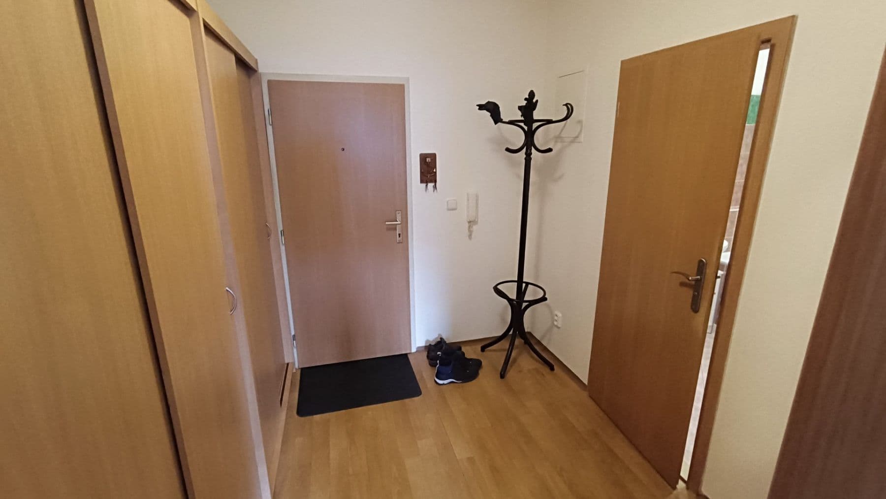 Pronájem bytu 1+kk 44 m², Sluneční stráň, Liberec, Liberecký kraj Pronájem bytu 1+kk 44 m², Sluneční stráň, Liberec, Liberecký kraj