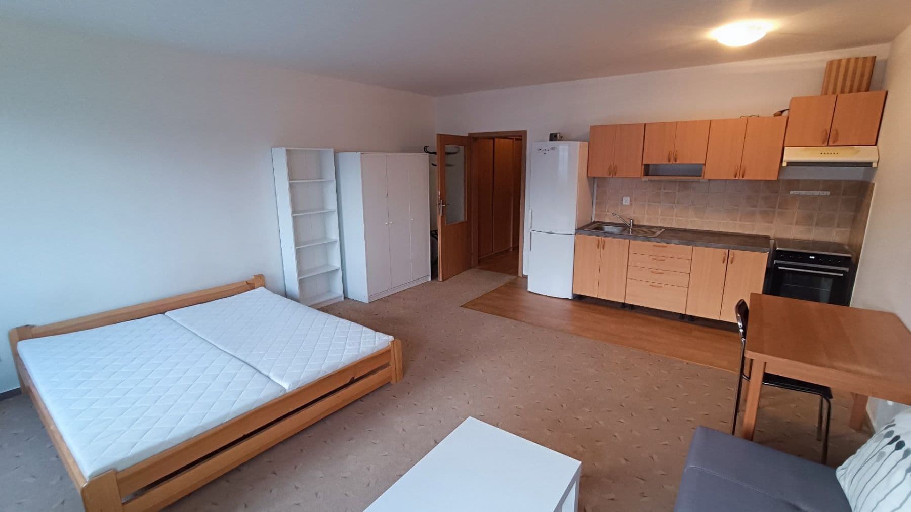 Pronájem bytu 1+kk 44 m², Sluneční stráň, Liberec, Liberecký kraj Pronájem bytu 1+kk 44 m², Sluneční stráň, Liberec, Liberecký kraj