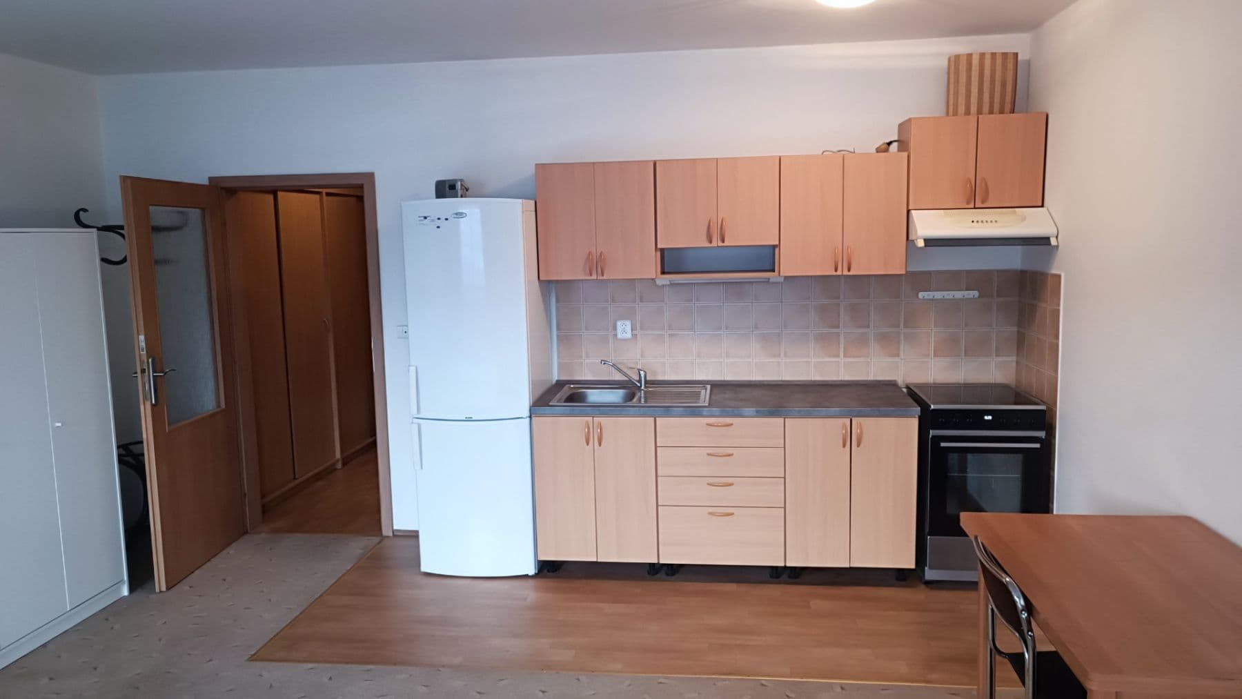 Pronájem bytu 1+kk 44 m², Sluneční stráň, Liberec, Liberecký kraj Pronájem bytu 1+kk 44 m², Sluneční stráň, Liberec, Liberecký kraj