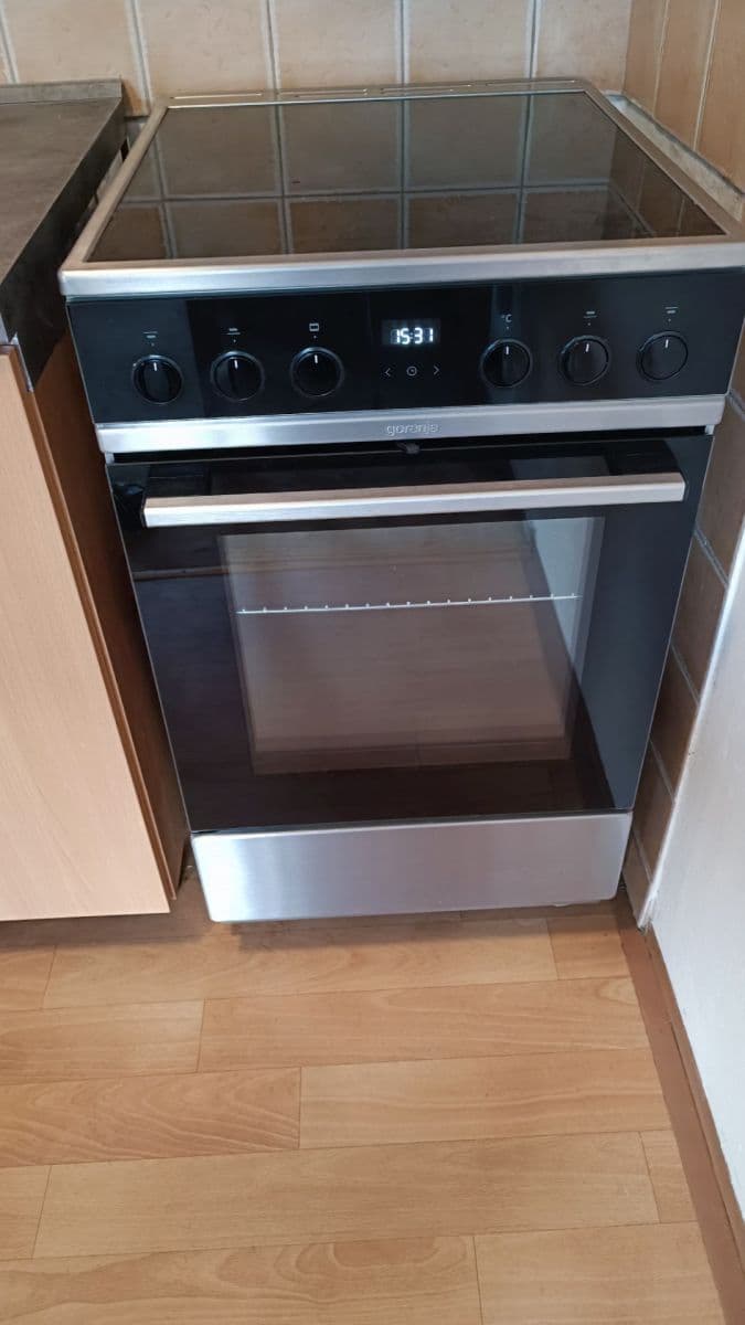 Pronájem bytu 1+kk 44 m², Sluneční stráň, Liberec, Liberecký kraj Pronájem bytu 1+kk 44 m², Sluneční stráň, Liberec, Liberecký kraj