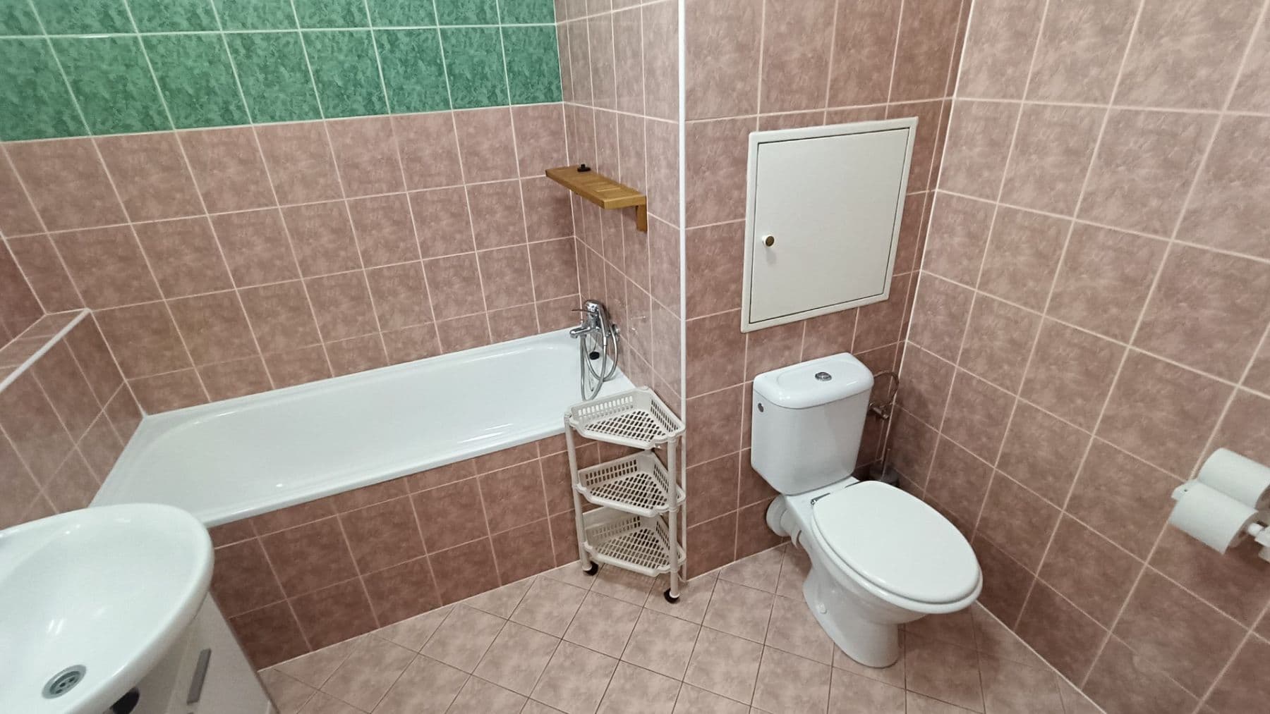 Pronájem bytu 1+kk 44 m², Sluneční stráň, Liberec, Liberecký kraj Pronájem bytu 1+kk 44 m², Sluneční stráň, Liberec, Liberecký kraj