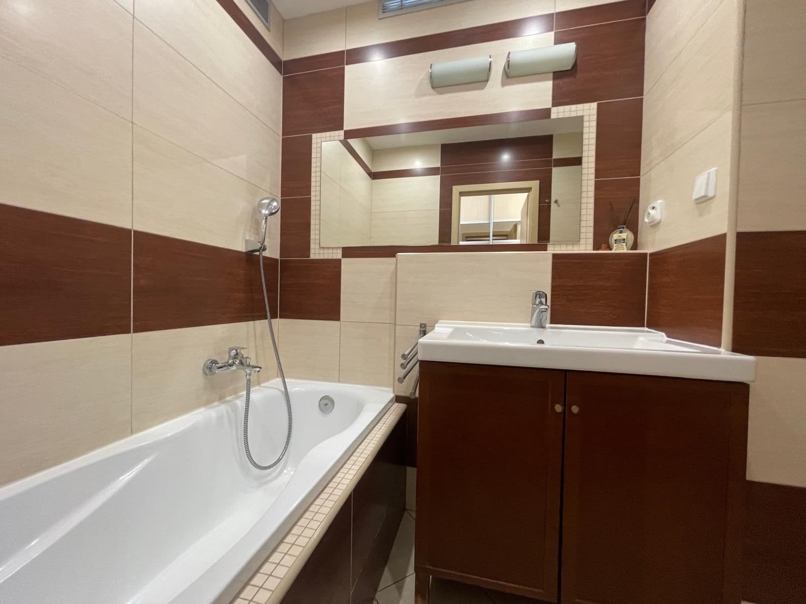 Pronájem bytu 1+1 37 m², Dr. Martínka, Ostrava, Moravskoslezský kraj Pronájem bytu 1+1 37 m², Dr. Martínka, Ostrava, Moravskoslezský kraj