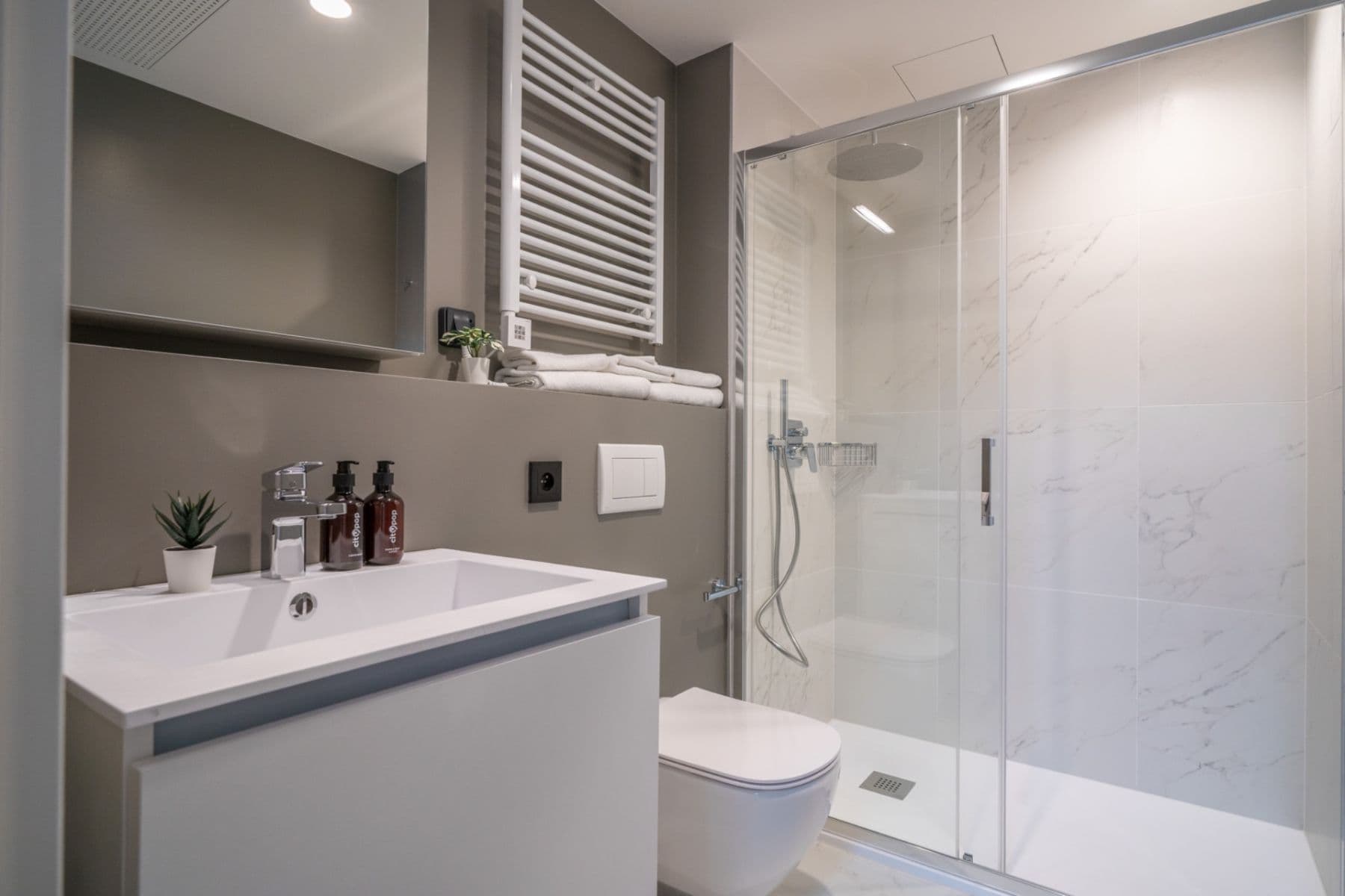 Pronájem bytu 2+kk 45 m², Legerova, Praha, Praha Pronájem bytu 2+kk 45 m², Legerova, Praha, Praha