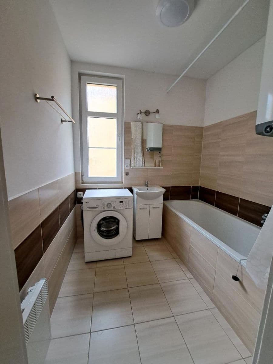 Pronájem bytu 2+1 63 m², Vilová Ulička, Ústí nad Labem, Ústecký kraj Pronájem bytu 2+1 63 m², Vilová Ulička, Ústí nad Labem, Ústecký kraj