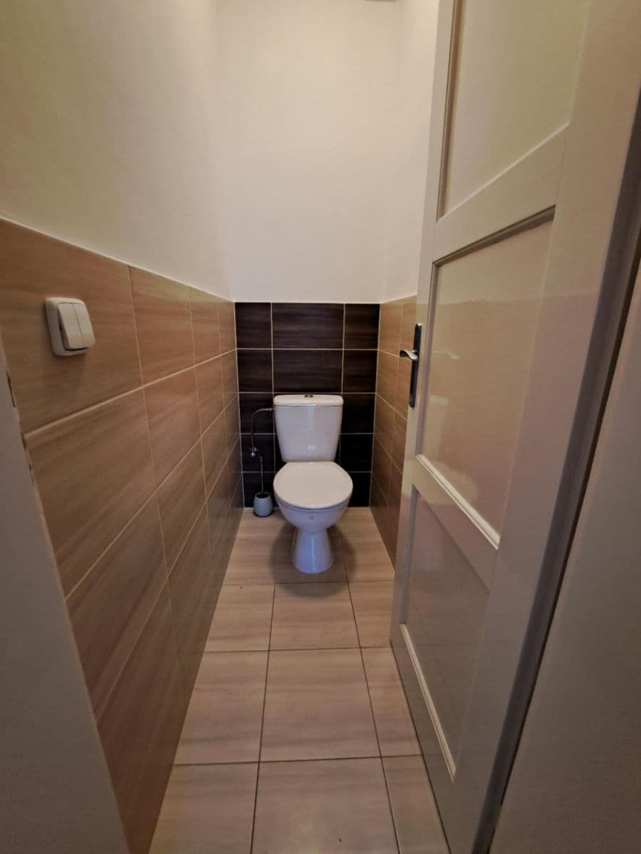 Pronájem bytu 2+1 63 m², Vilová Ulička, Ústí nad Labem, Ústecký kraj Pronájem bytu 2+1 63 m², Vilová Ulička, Ústí nad Labem, Ústecký kraj