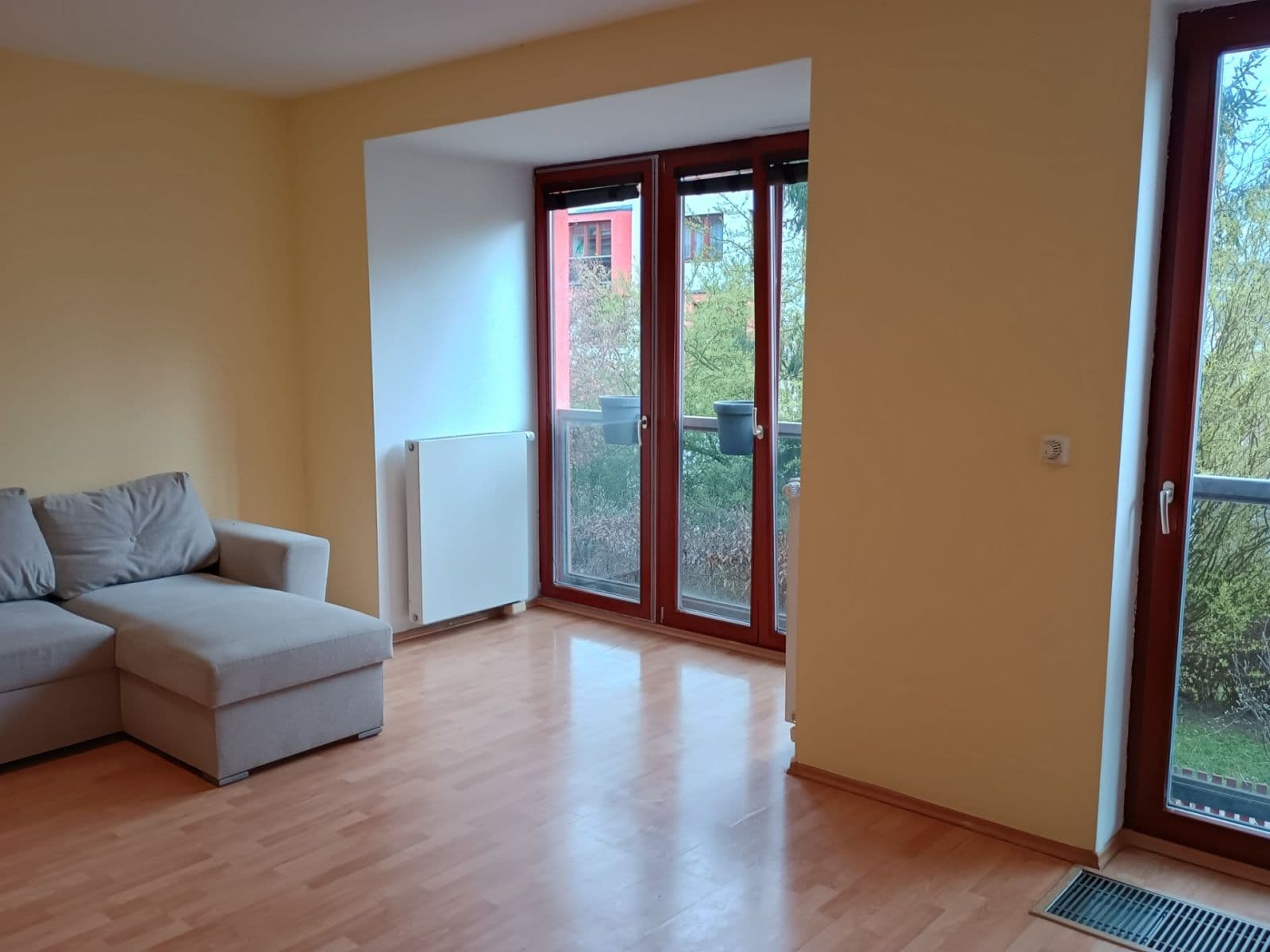 Pronájem bytu 3+kk 72 m², Nad Paloučkem, Beroun, Středočeský kraj Pronájem bytu 3+kk 72 m², Nad Paloučkem, Beroun, Středočeský kraj