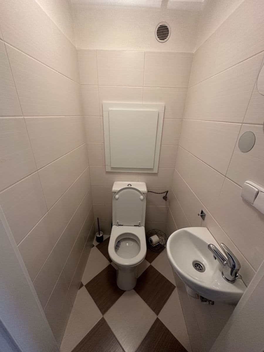 Pronájem bytu 2+kk 44 m², Nad Papežem, Dobříš, Středočeský kraj Pronájem bytu 2+kk 44 m², Nad Papežem, Dobříš, Středočeský kraj
