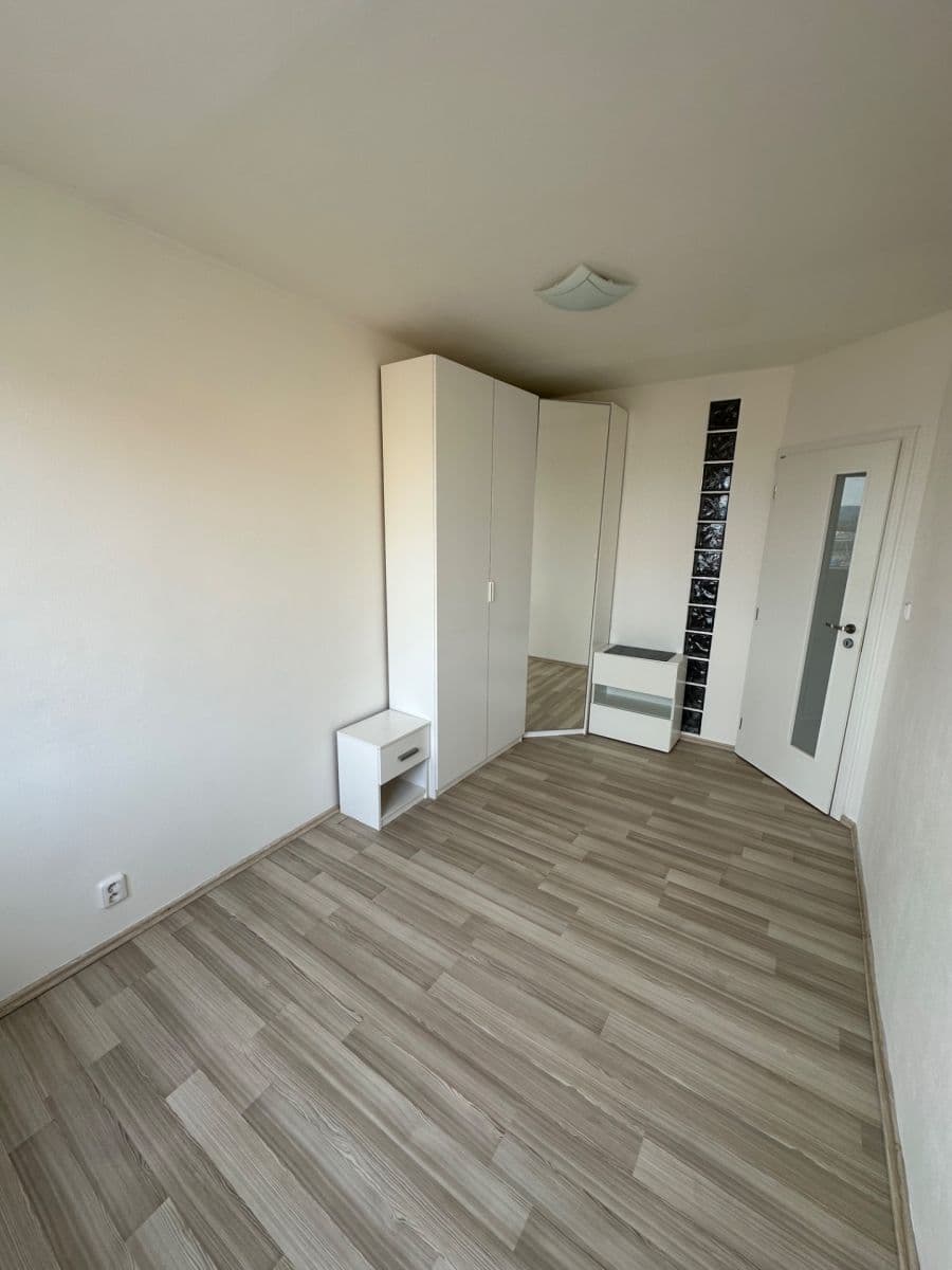 Pronájem bytu 2+kk 44 m², Nad Papežem, Dobříš, Středočeský kraj Pronájem bytu 2+kk 44 m², Nad Papežem, Dobříš, Středočeský kraj