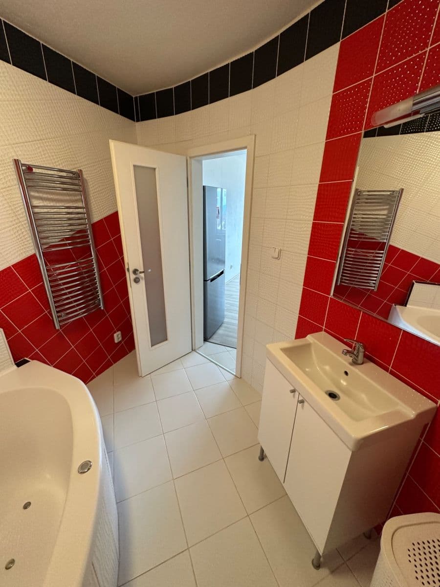 Pronájem bytu 2+kk 44 m², Nad Papežem, Dobříš, Středočeský kraj Pronájem bytu 2+kk 44 m², Nad Papežem, Dobříš, Středočeský kraj