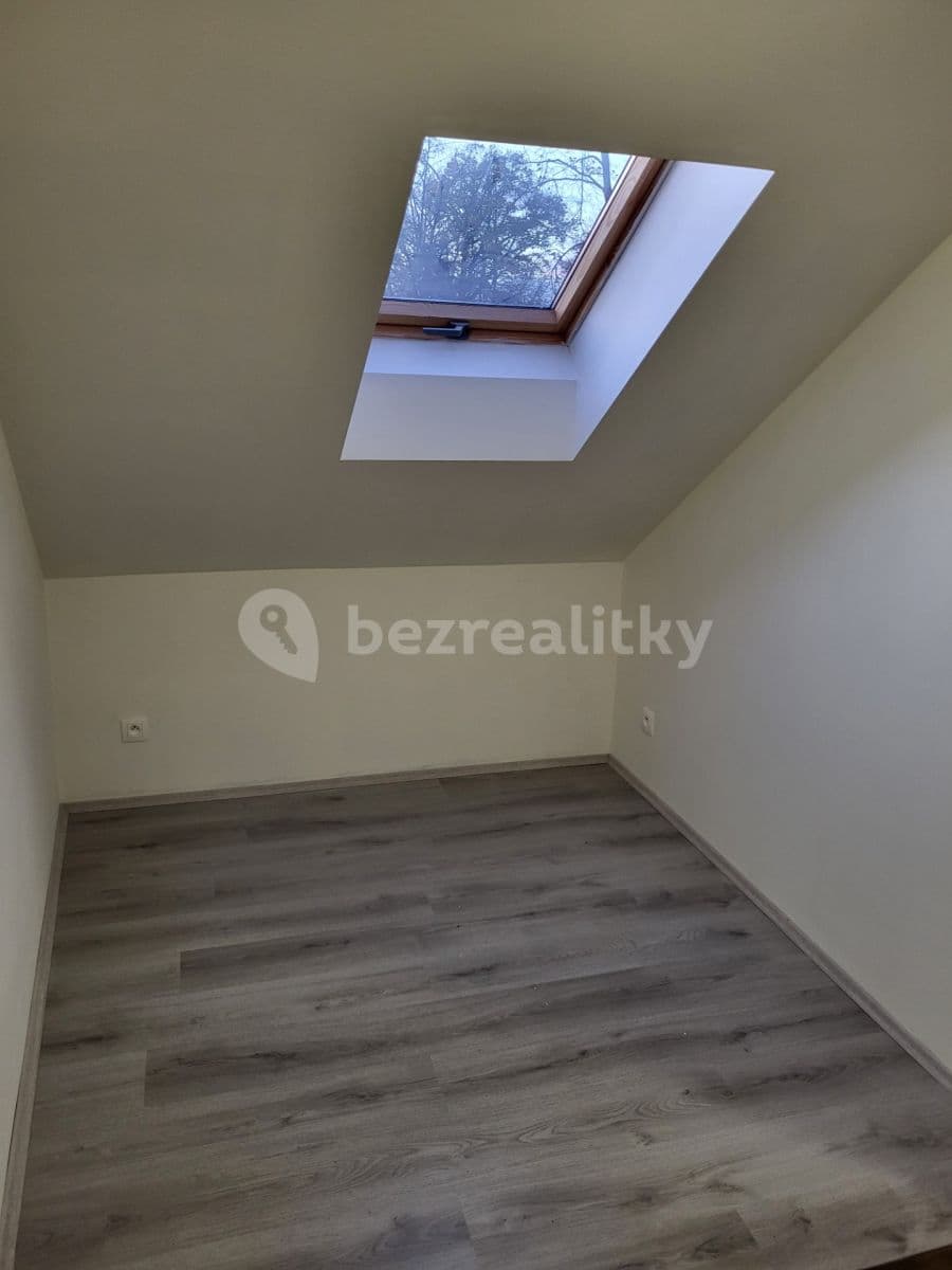 Pronájem bytu 1+kk 21 m², Průmyslová, Strančice, Středočeský kraj Pronájem bytu 1+kk 21 m², Průmyslová, Strančice, Středočeský kraj