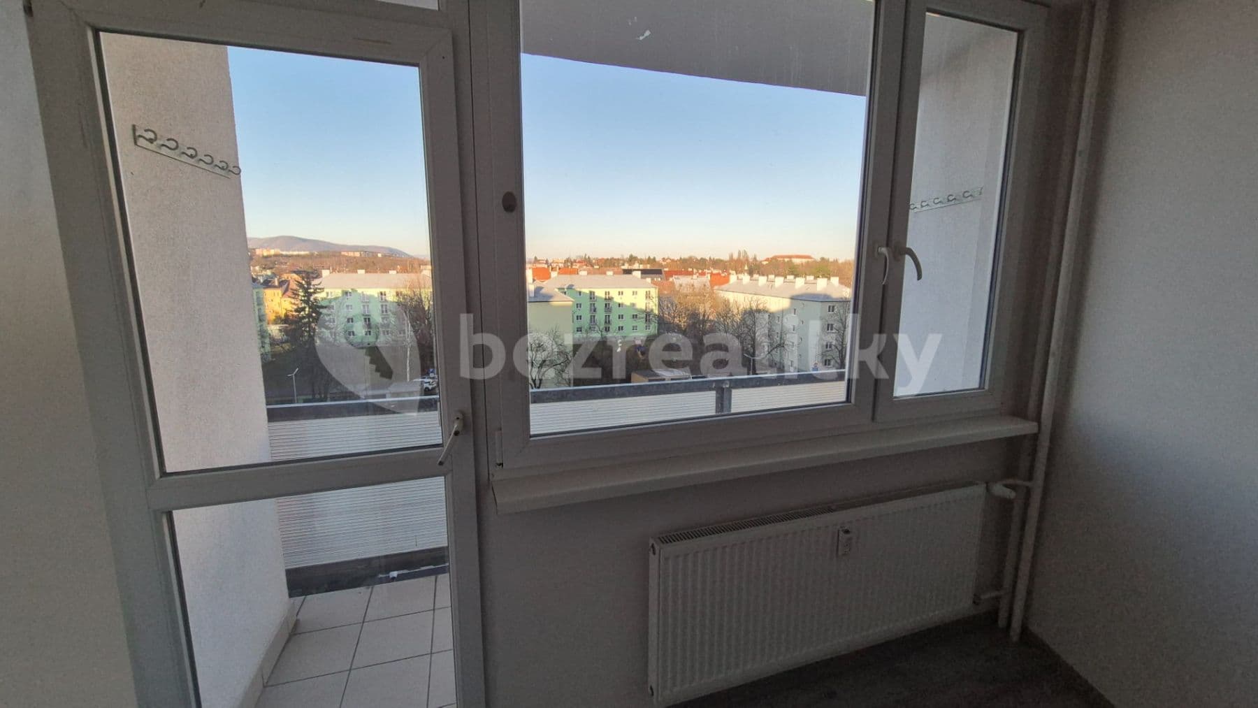 Pronájem bytu 3+1 76 m², Bezručova, Chomutov, Ústecký kraj Pronájem bytu 3+1 76 m², Bezručova, Chomutov, Ústecký kraj