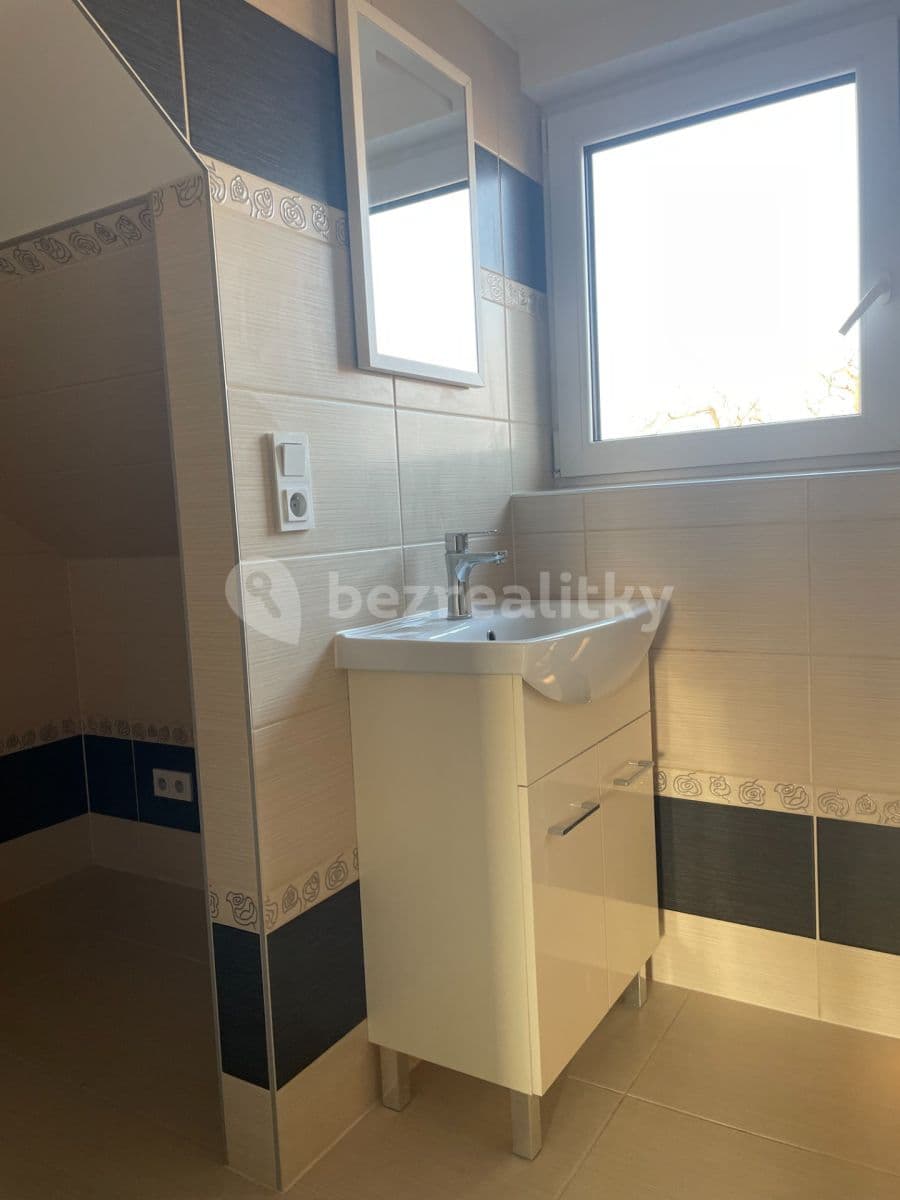 Pronájem bytu 2+kk 45 m², Kmochova, Hostivice, Středočeský kraj Pronájem bytu 2+kk 45 m², Kmochova, Hostivice, Středočeský kraj