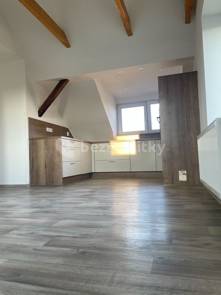 Pronájem bytu 2+kk 45 m², Kmochova, Hostivice, Středočeský kraj Pronájem bytu 2+kk 45 m², Kmochova, Hostivice, Středočeský kraj