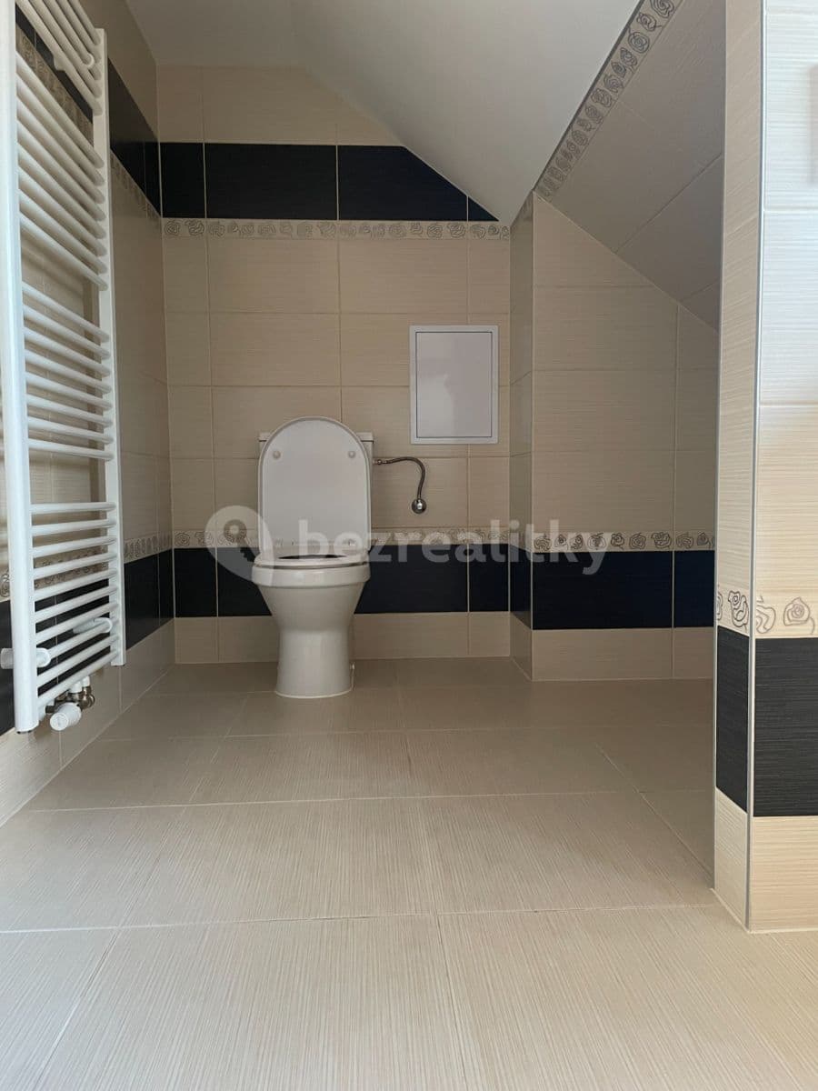 Pronájem bytu 2+kk 45 m², Kmochova, Hostivice, Středočeský kraj Pronájem bytu 2+kk 45 m², Kmochova, Hostivice, Středočeský kraj