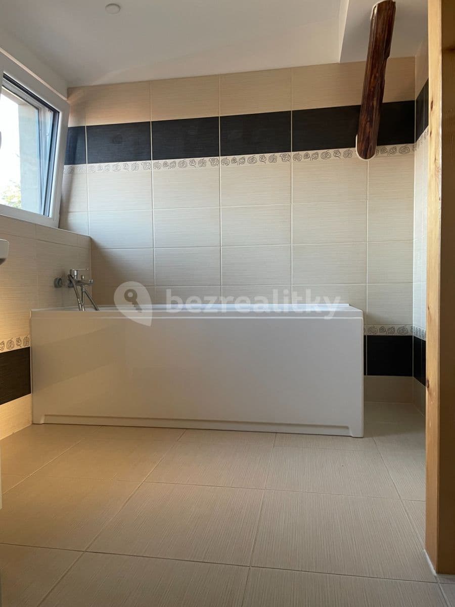 Pronájem bytu 2+kk 45 m², Kmochova, Hostivice, Středočeský kraj Pronájem bytu 2+kk 45 m², Kmochova, Hostivice, Středočeský kraj