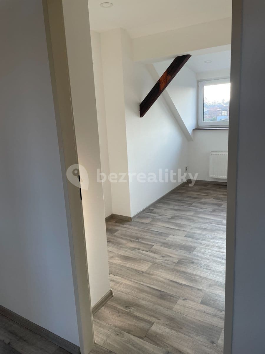 Pronájem bytu 2+kk 45 m², Kmochova, Hostivice, Středočeský kraj Pronájem bytu 2+kk 45 m², Kmochova, Hostivice, Středočeský kraj