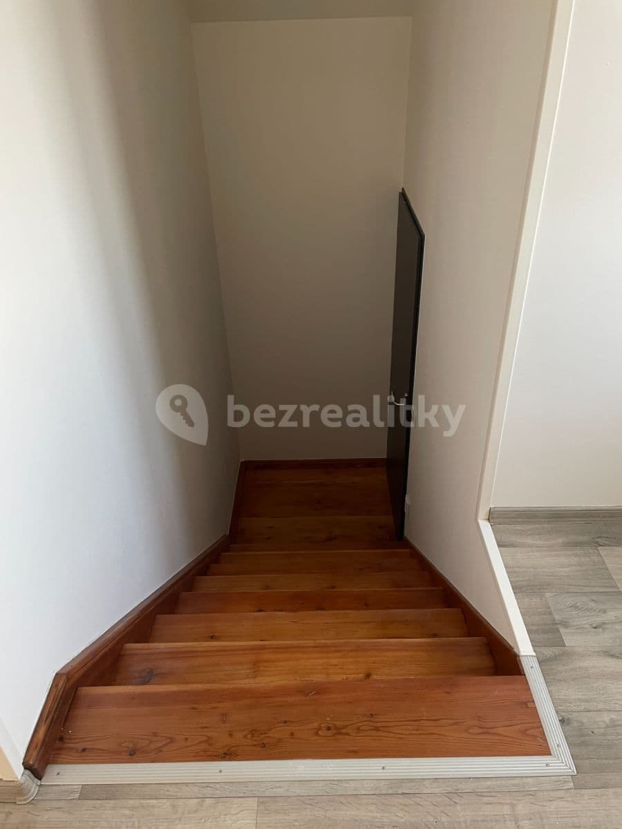 Pronájem bytu 2+kk 45 m², Kmochova, Hostivice, Středočeský kraj Pronájem bytu 2+kk 45 m², Kmochova, Hostivice, Středočeský kraj