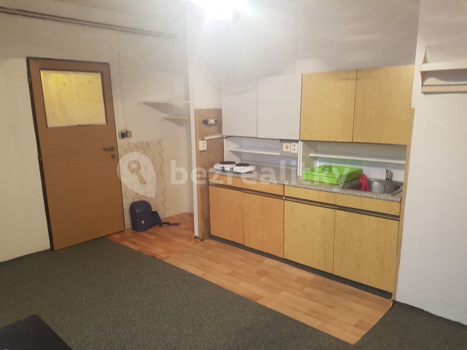 Pronájem bytu 1+kk 25 m², Hornická, Jinočany, Středočeský kraj Pronájem bytu 1+kk 25 m², Hornická, Jinočany, Středočeský kraj