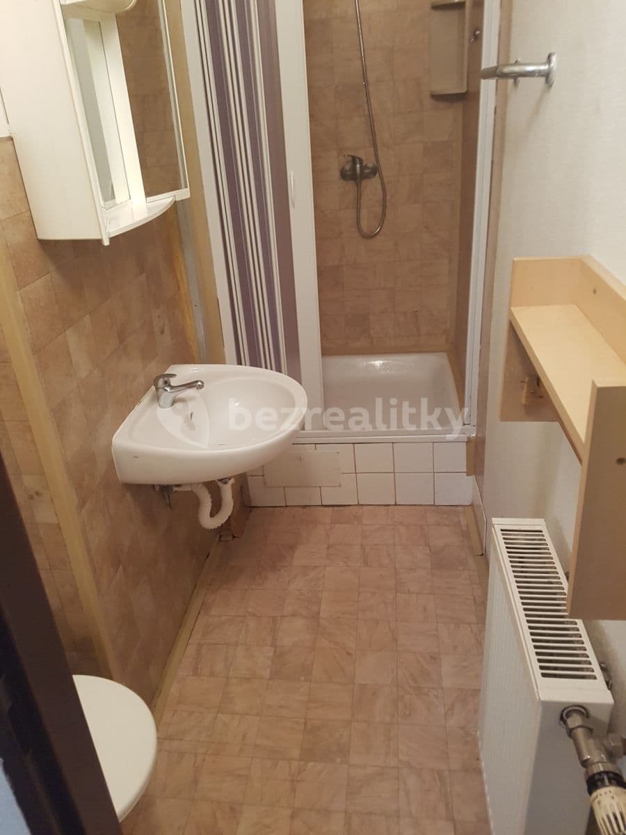 Pronájem bytu 1+kk 25 m², Hornická, Jinočany, Středočeský kraj Pronájem bytu 1+kk 25 m², Hornická, Jinočany, Středočeský kraj