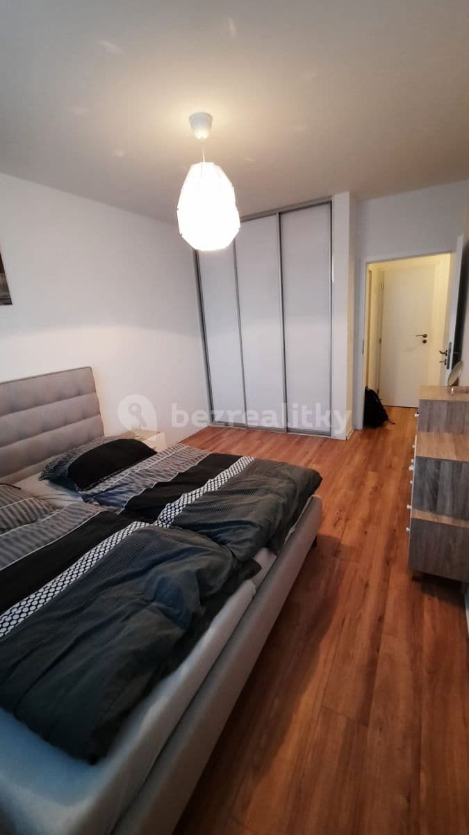 Pronájem bytu 2+1 60 m², Bazová, Ružinov, Bratislavský kraj Pronájem bytu 2+1 60 m², Bazová, Ružinov, Bratislavský kraj