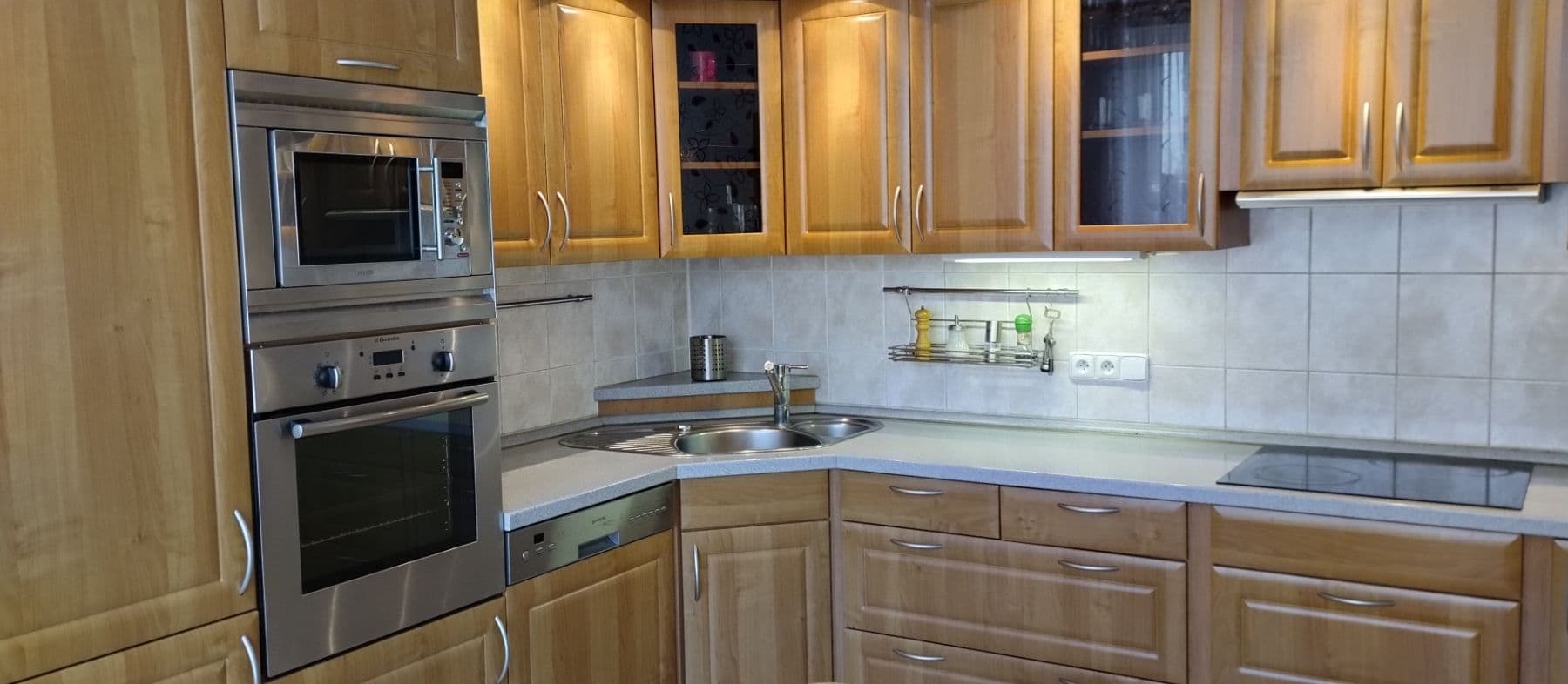 Prodej domu 401 m², pozemek 416 m², Laurinova, Mladá Boleslav, Středočeský kraj Prodej domu 401 m², pozemek 416 m², Laurinova, Mladá Boleslav, Středočeský kraj