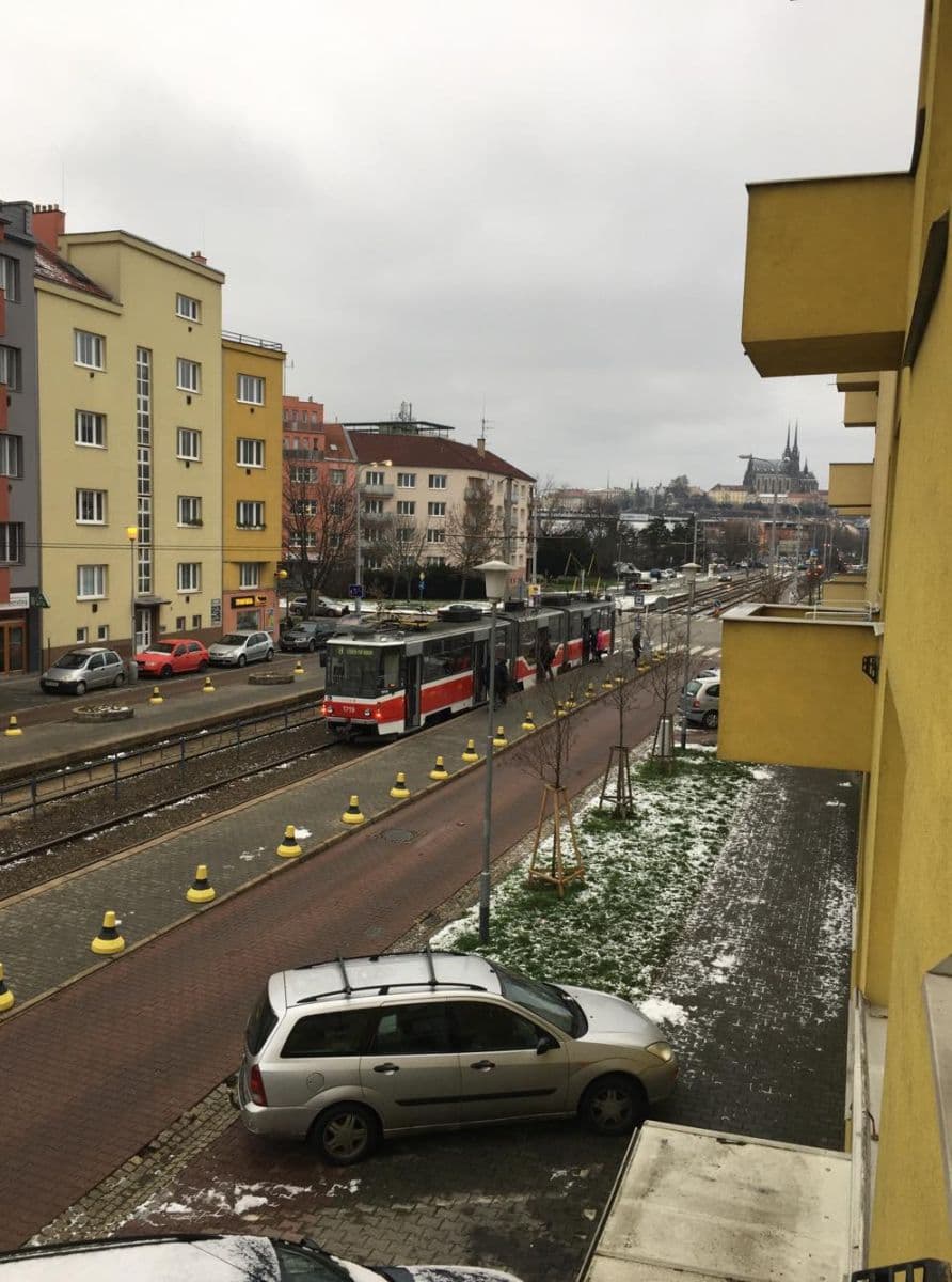 Pronájem bytu 43 m², Renneská třída, Brno, Jihomoravský kraj Pronájem bytu 43 m², Renneská třída, Brno, Jihomoravský kraj