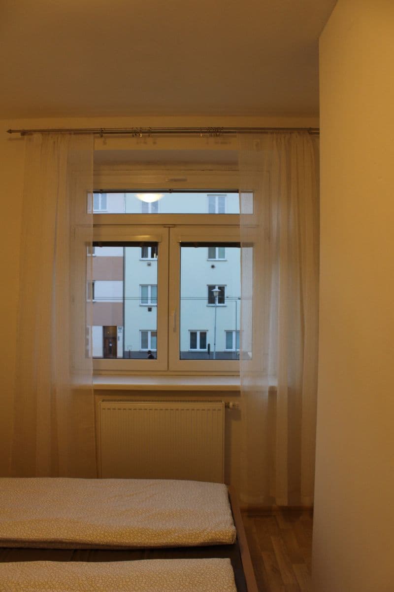 Pronájem bytu 43 m², Renneská třída, Brno, Jihomoravský kraj Pronájem bytu 43 m², Renneská třída, Brno, Jihomoravský kraj