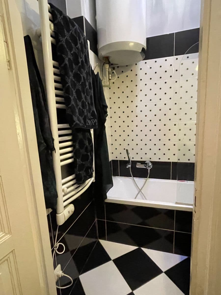 Pronájem bytu 2+kk 56 m², Kamenická, Praha, Praha Pronájem bytu 2+kk 56 m², Kamenická, Praha, Praha