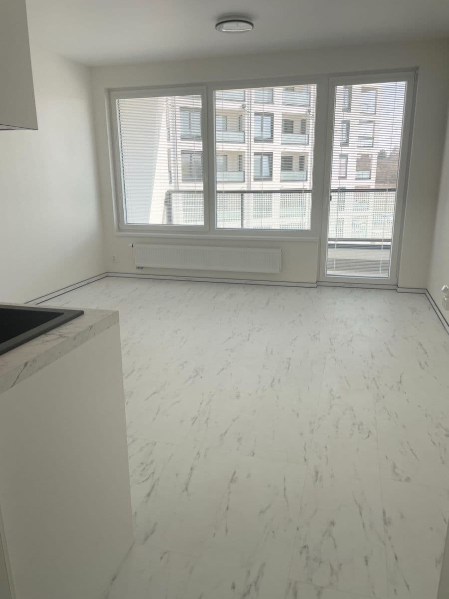 Pronájem bytu 1+kk 38 m², Gollové, Praha, Praha Pronájem bytu 1+kk 38 m², Gollové, Praha, Praha