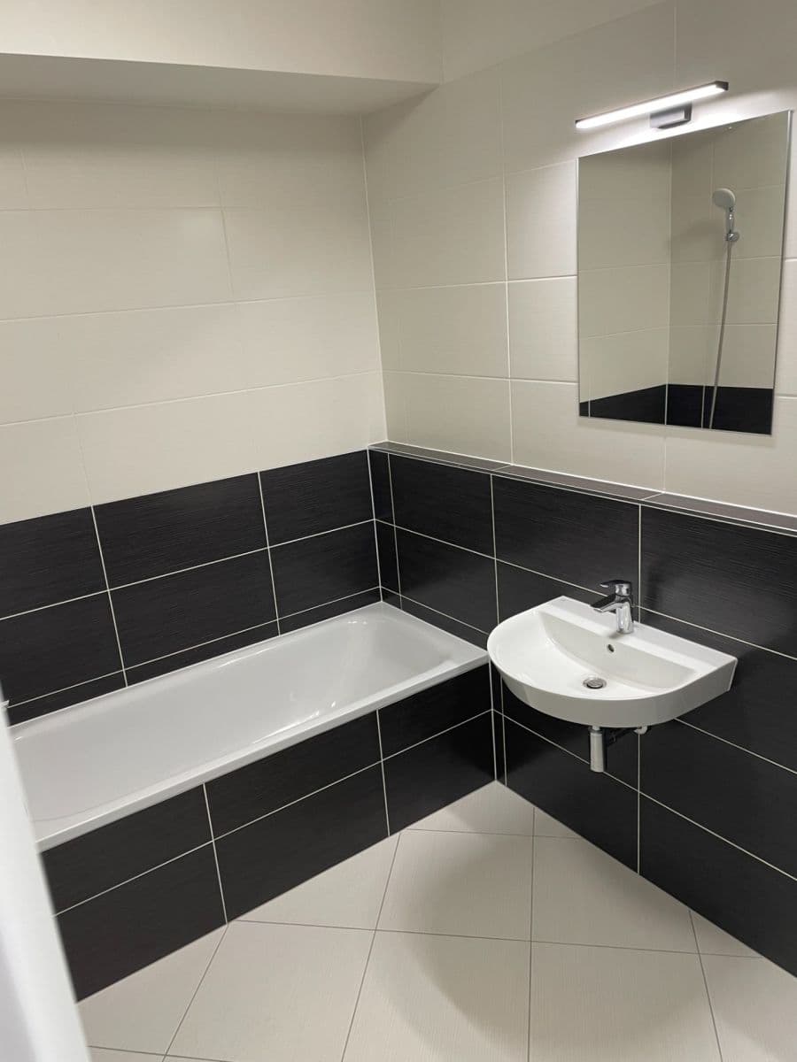 Pronájem bytu 1+kk 38 m², Gollové, Praha, Praha Pronájem bytu 1+kk 38 m², Gollové, Praha, Praha