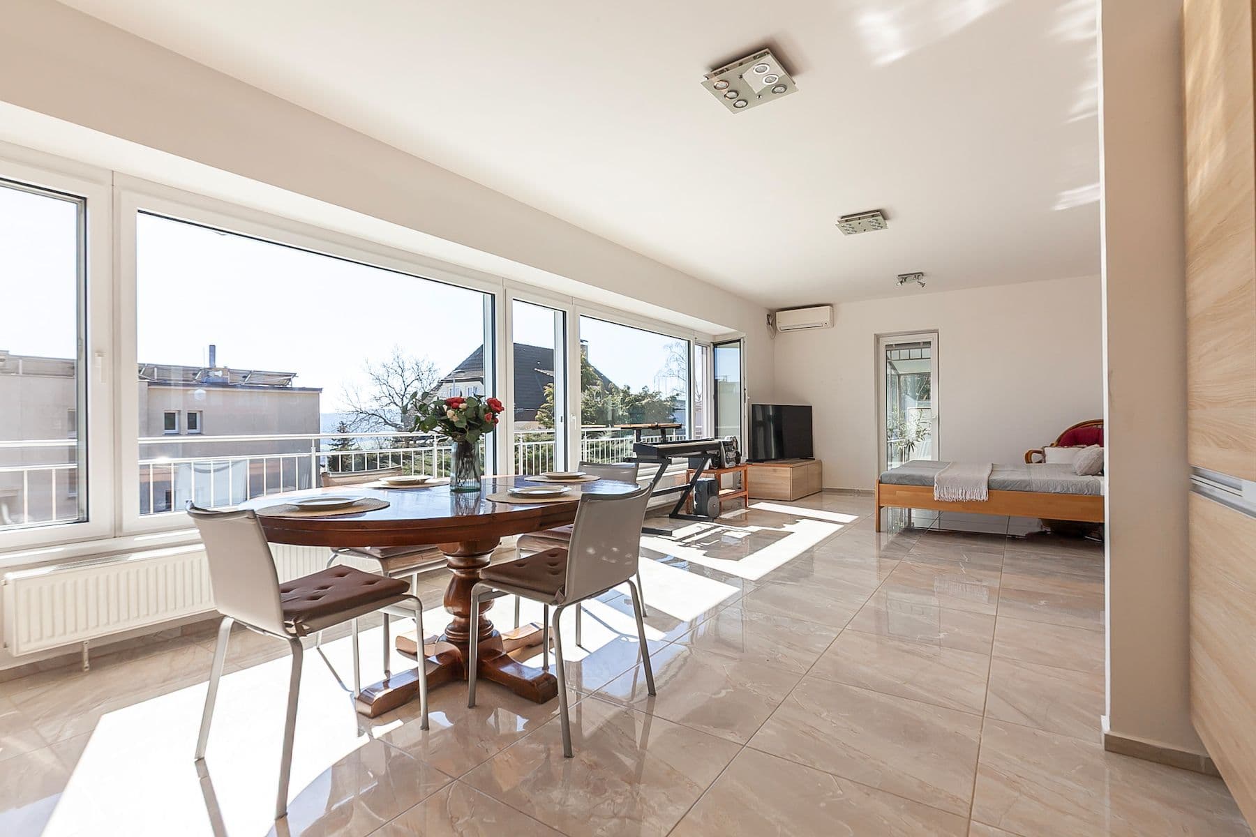 Prodej domu 186 m², pozemek 392 m², Lošetická, Praha, Praha Prodej domu 186 m², pozemek 392 m², Lošetická, Praha, Praha