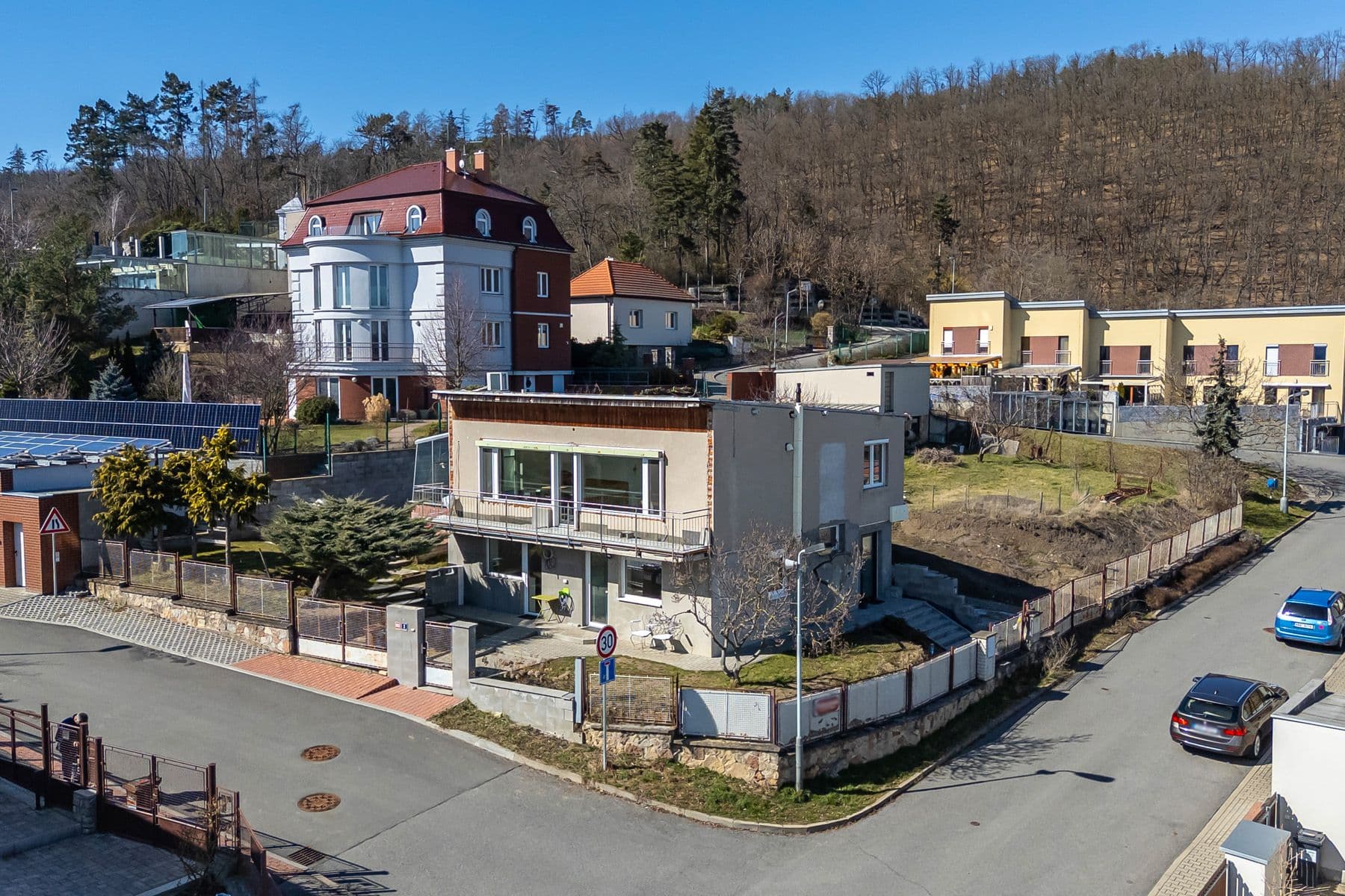 Prodej domu 186 m², pozemek 392 m², Lošetická, Praha, Praha Prodej domu 186 m², pozemek 392 m², Lošetická, Praha, Praha